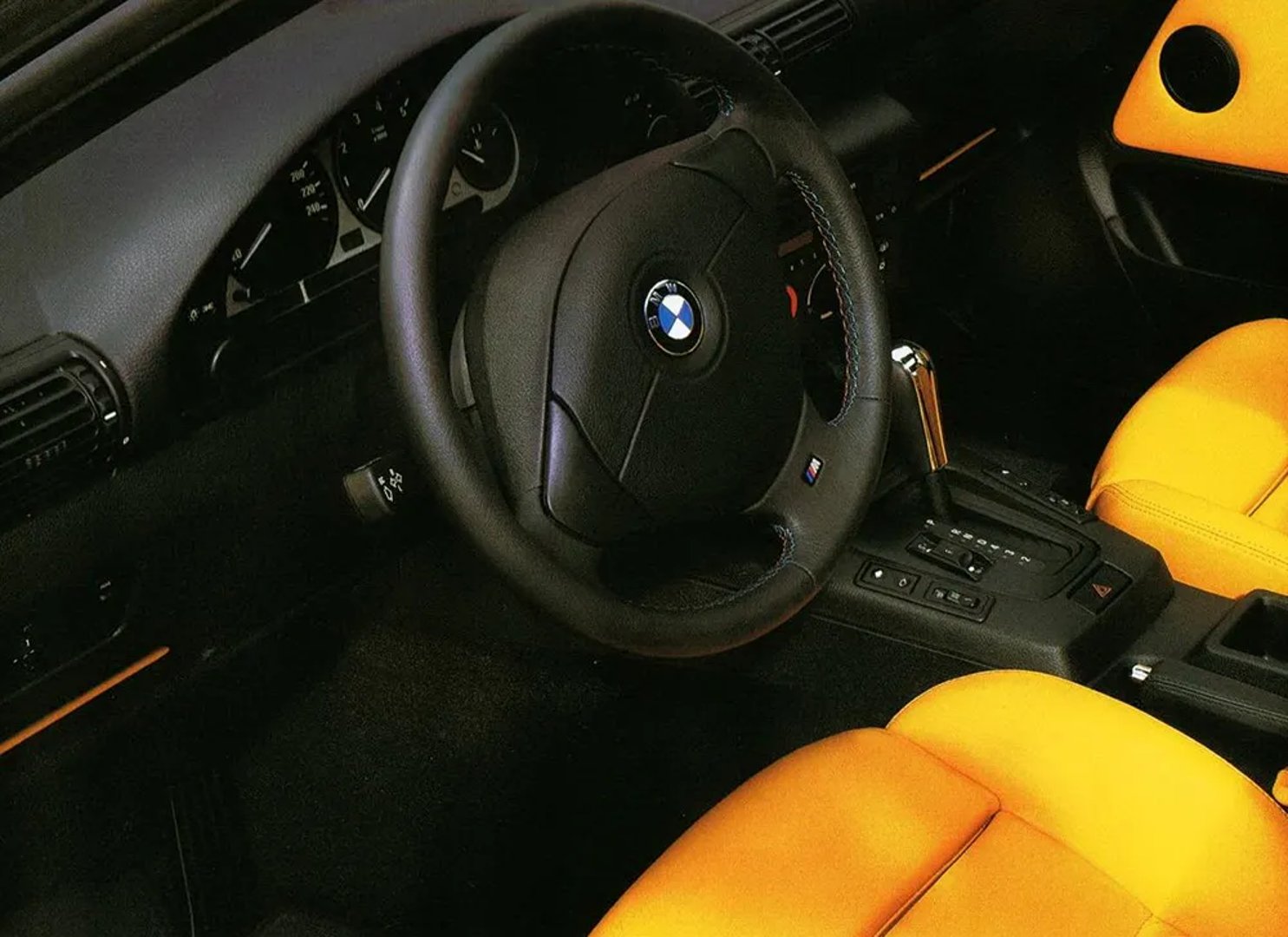 BMW_3_series_3_generation__Hatchback_3-door__3.jpg