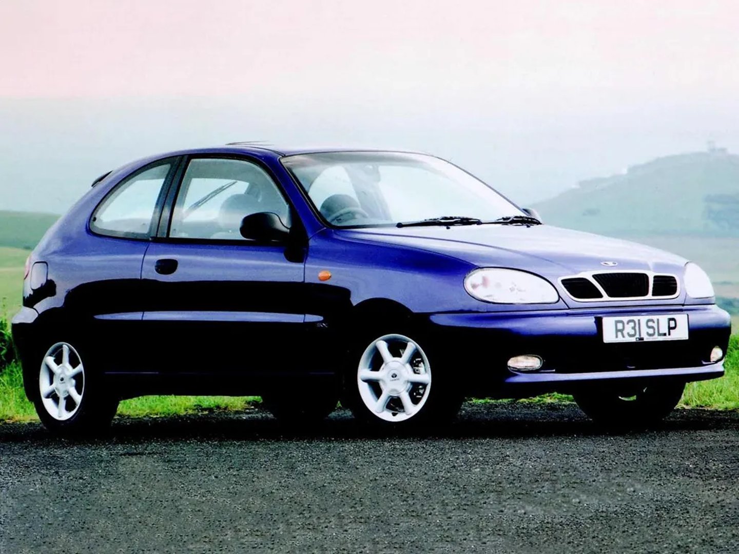 Daewoo_Lanos_1_generation__Mini_3-doors__3.jpg