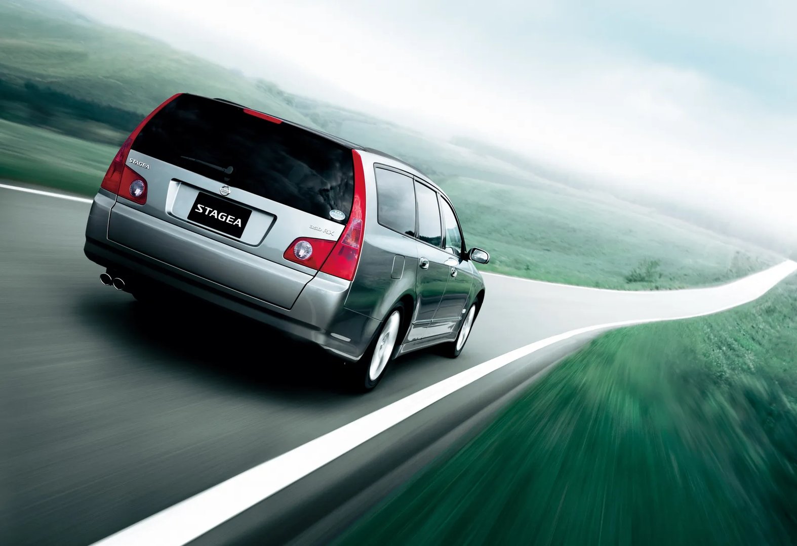 Nissan_Stagea_2_generation__Estate_5-door__3.jpg