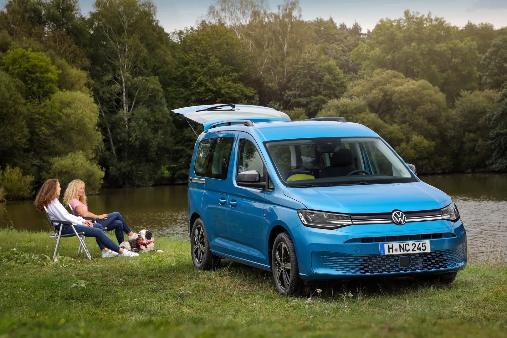 Volkswagen_Caddy_5_generation__Compact_Van__10.jpg