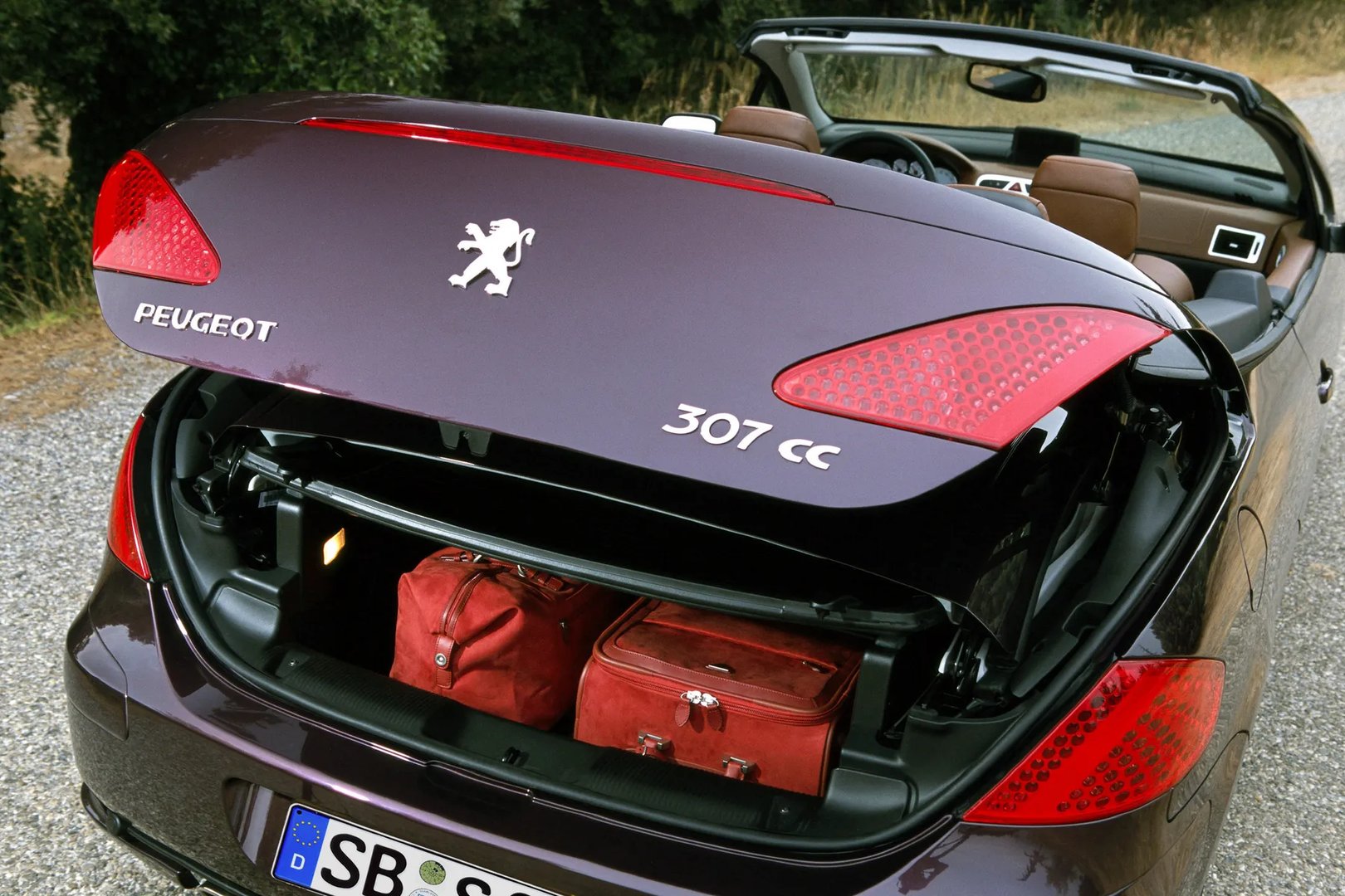 Peugeot_307_1_generation__Cabrio__8.jpg