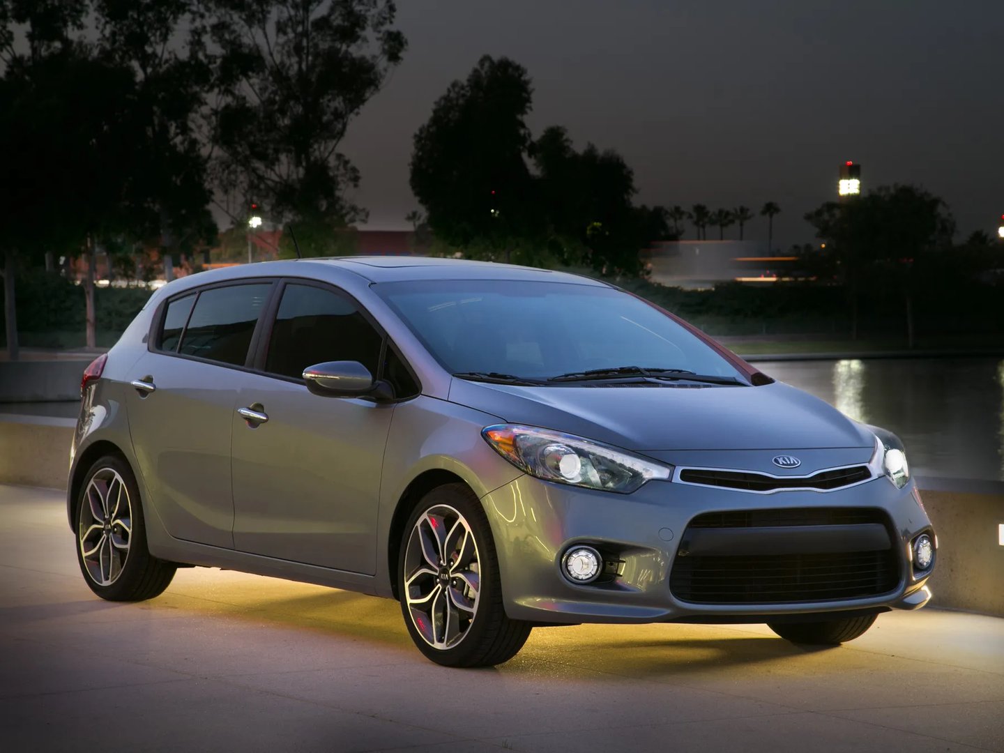 Kia_Forte_2_generation__Hatchback_5-door__5.jpg