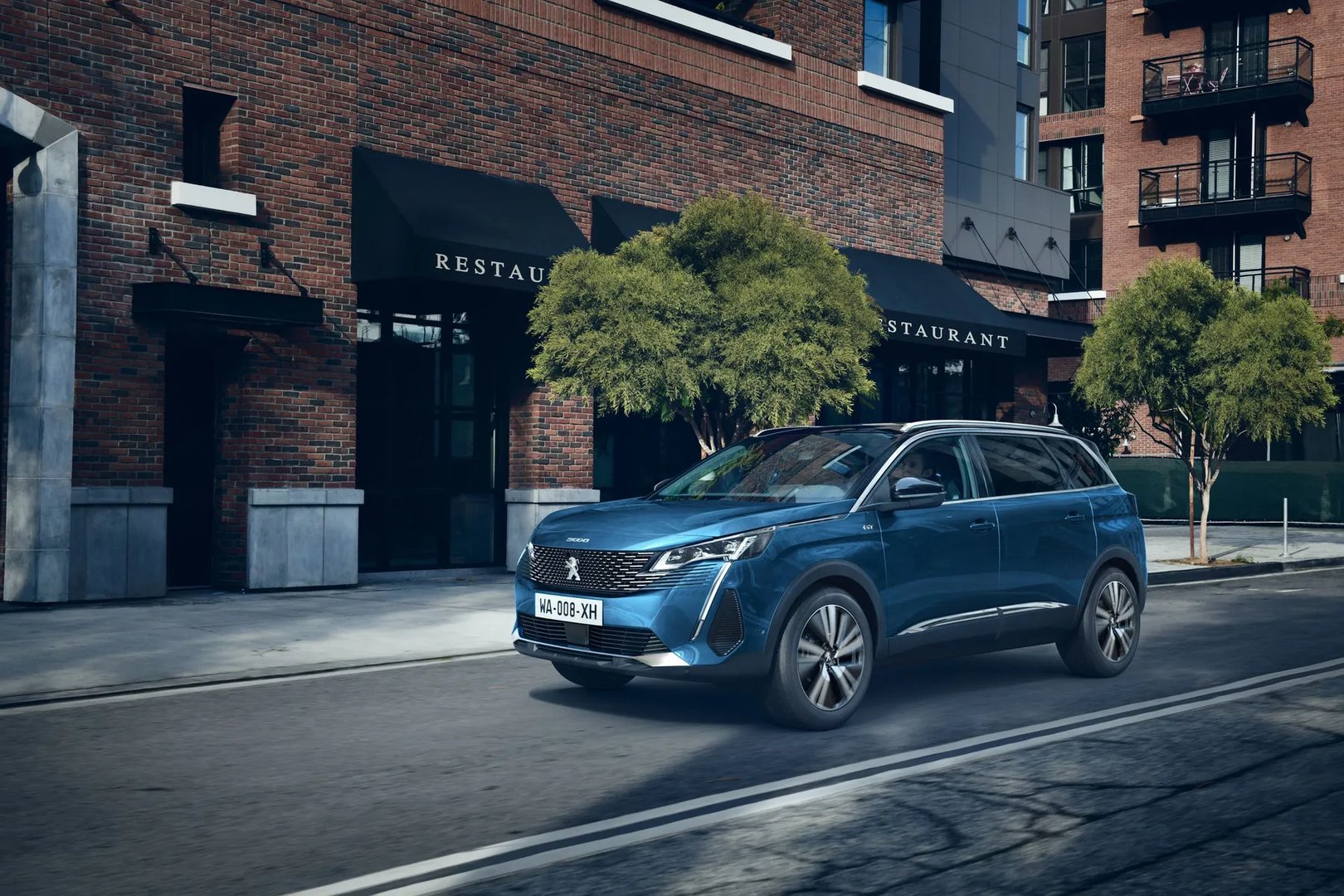 Peugeot_5008_2_generation_restyling__SUV_5-doors__12.jpg