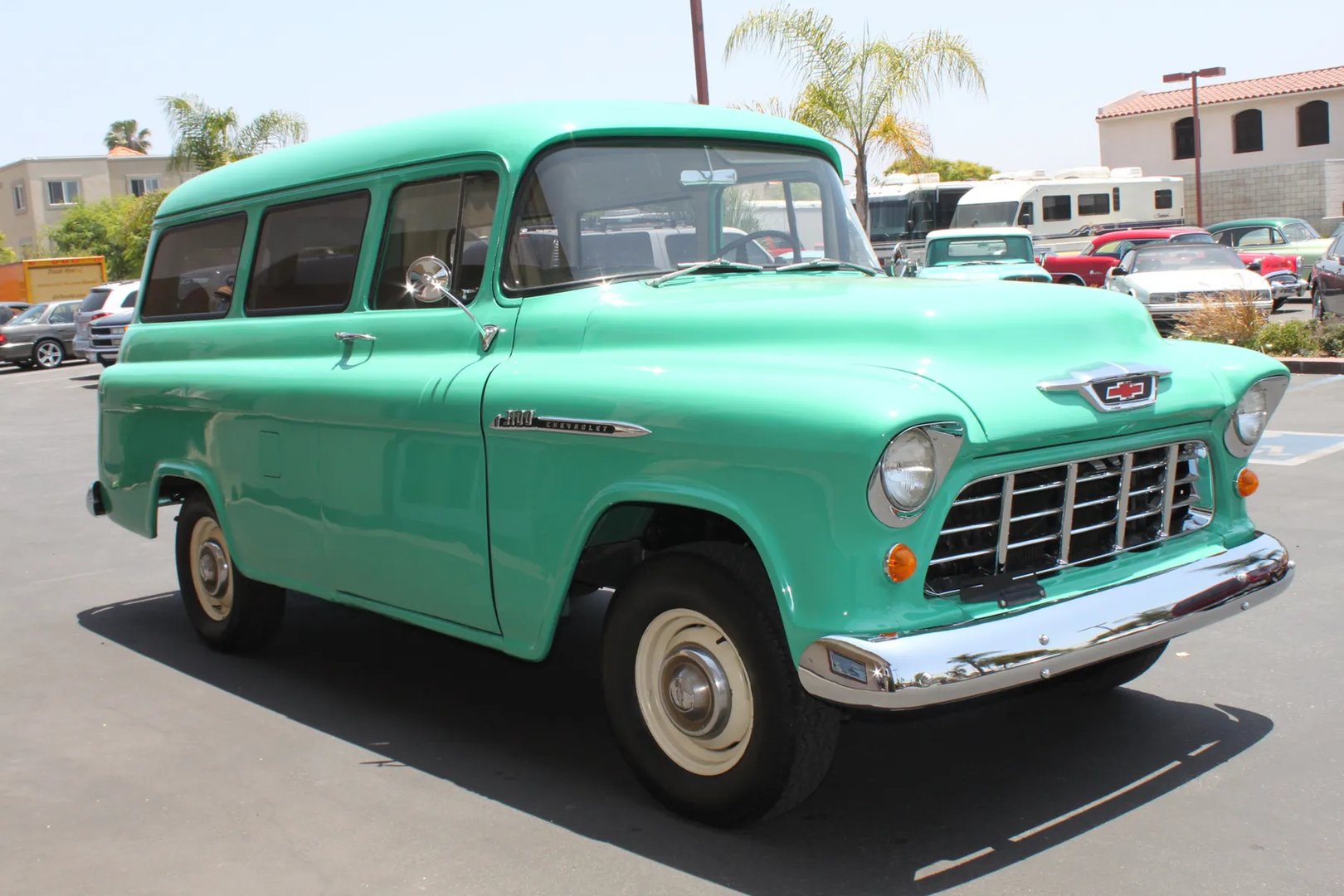 Chevrolet_Suburban_4_generation__Estate__5.jpg
