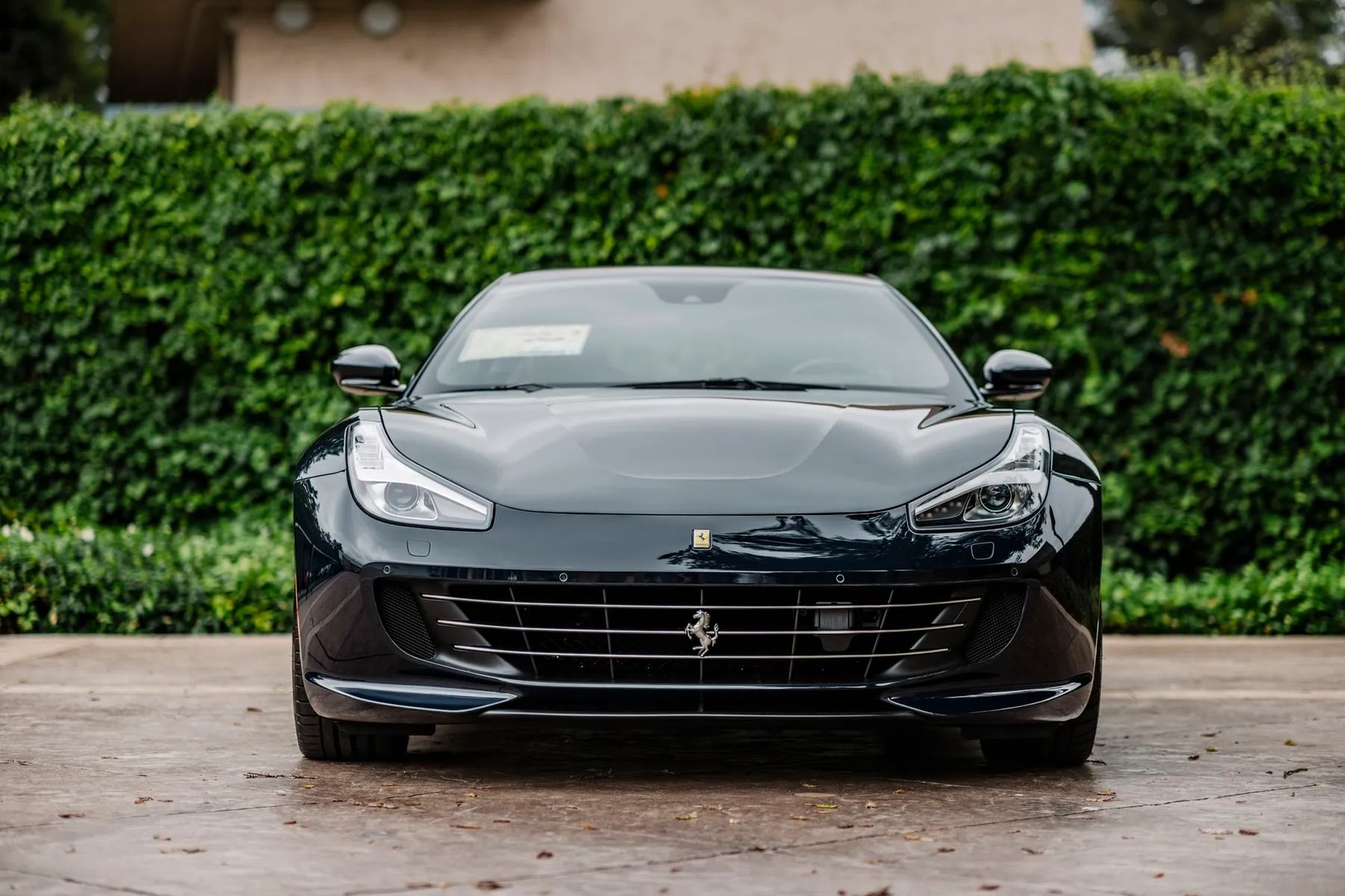 Ferrari_GTC4_Lusso_1_generation__Hatchback_3-door__13.jpg
