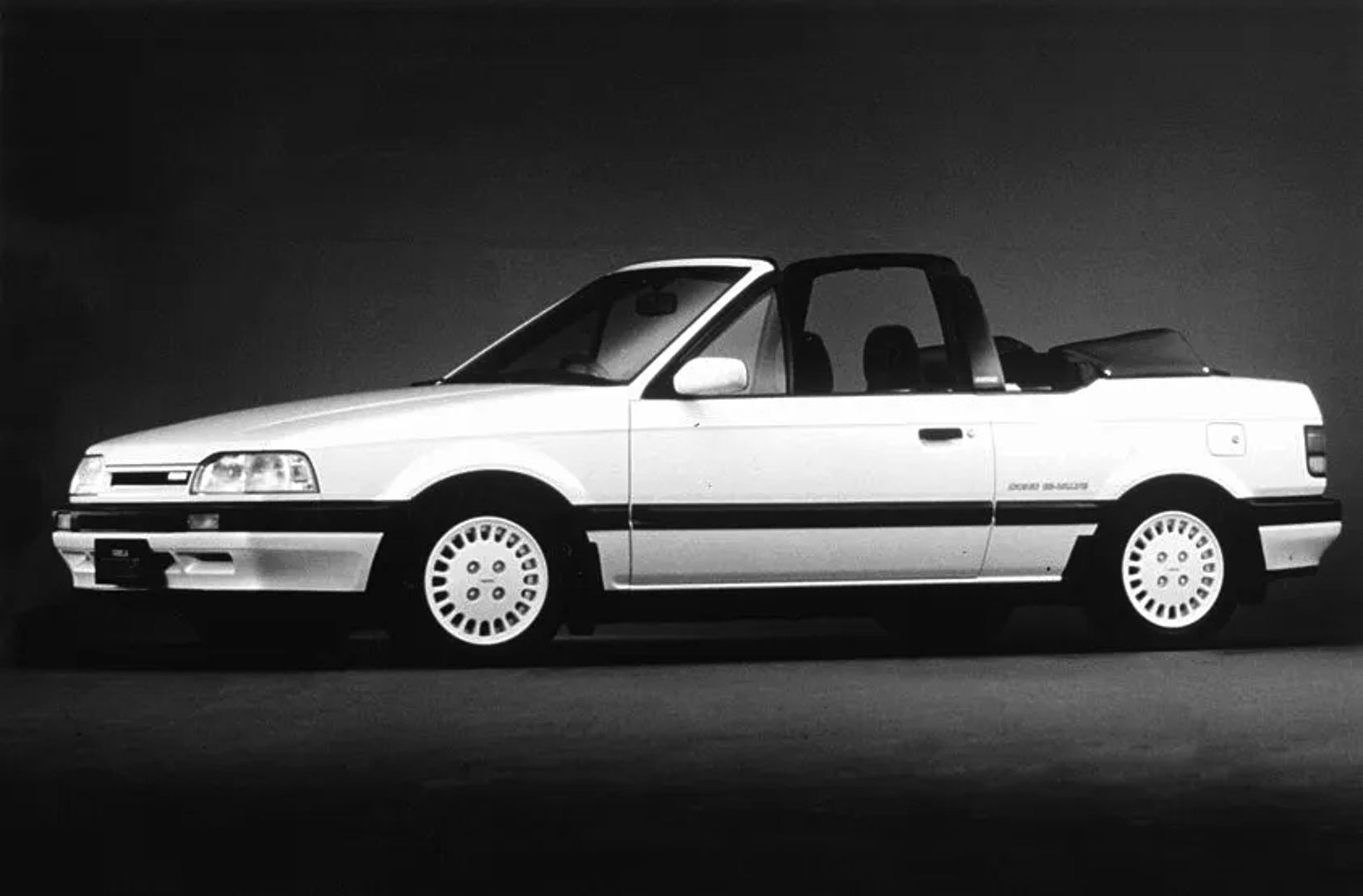 Mazda_Familia_6_generation__Cabrio__4.jpg