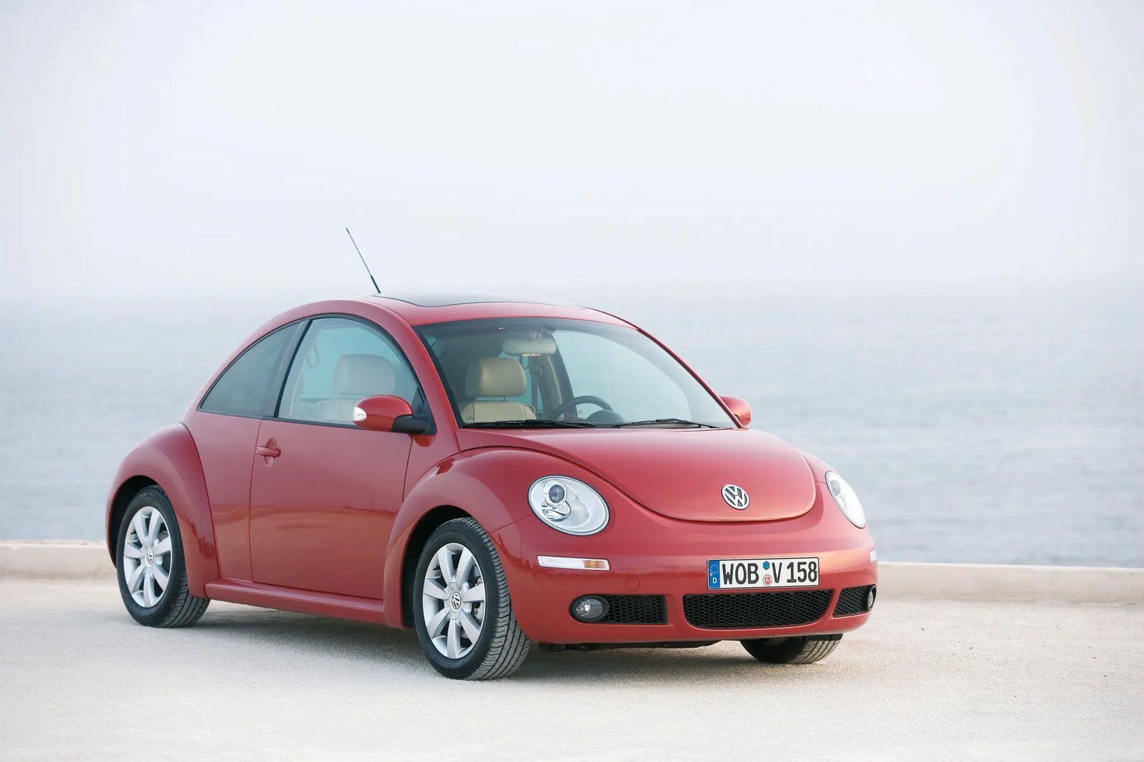Volkswagen_Beetle_1_generation_restyling__Hatchback_3-door__7.jpg