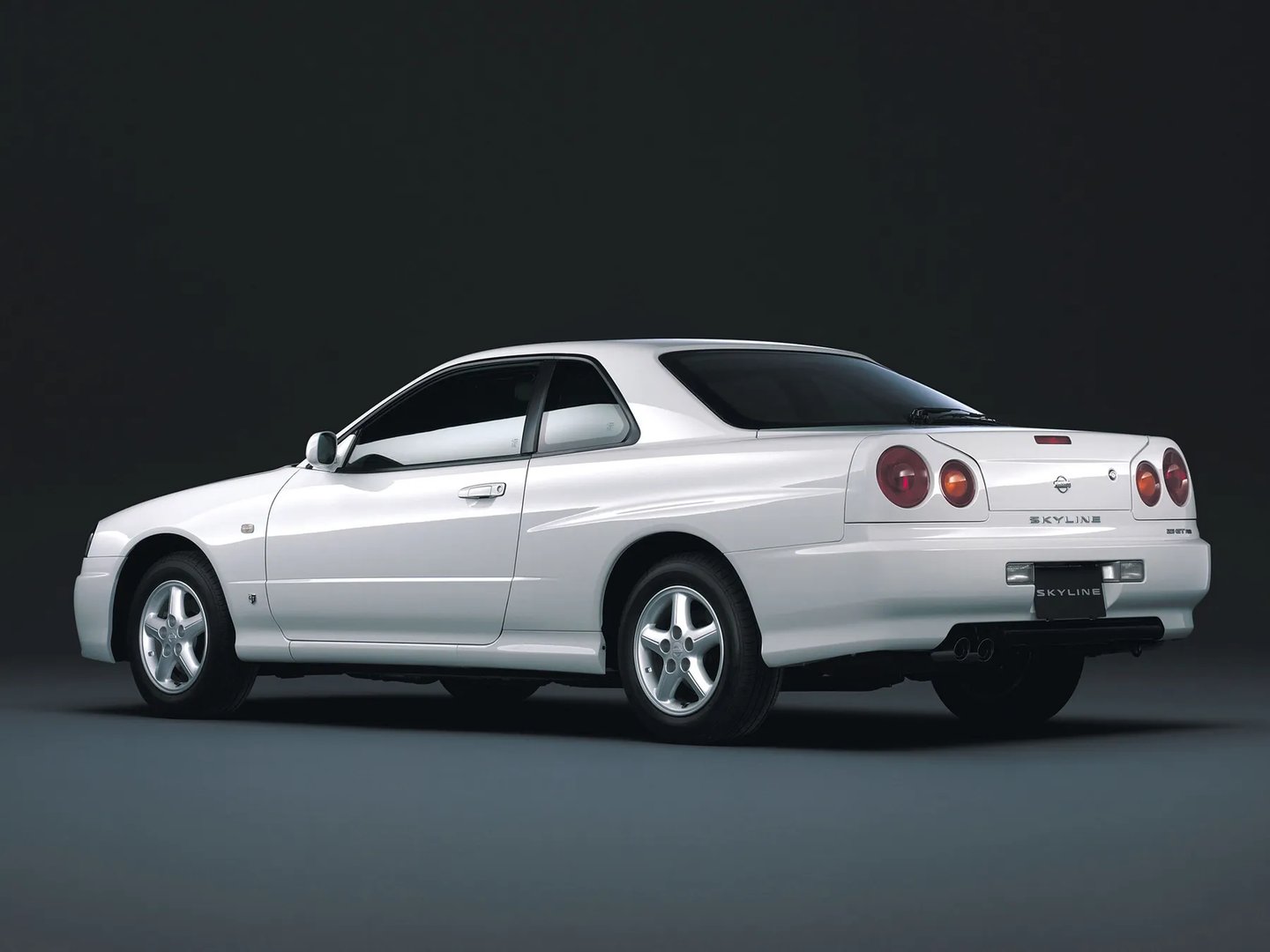 Nissan_Skyline_10_generation__Coupe__5.jpg
