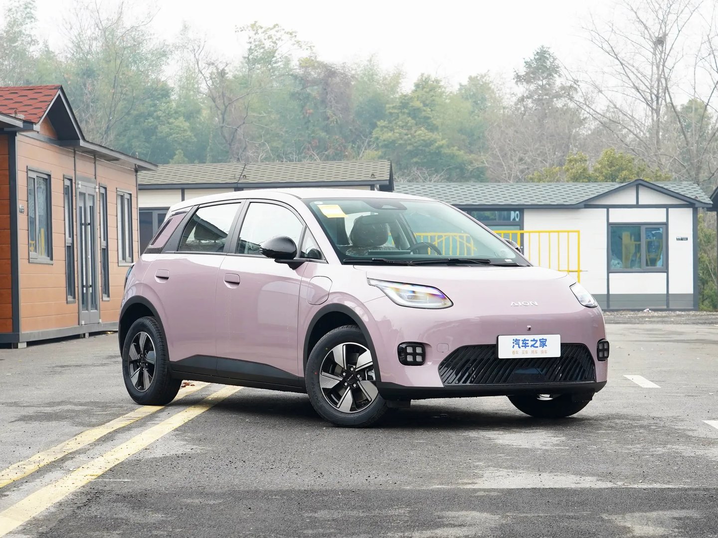 —  Hatchback 5-door 