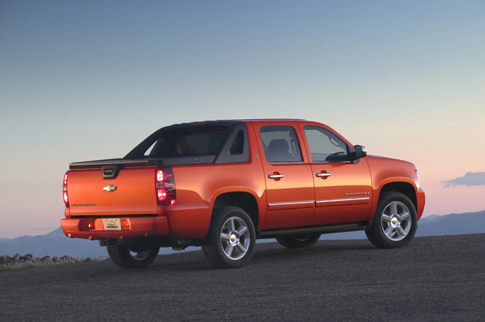 Chevrolet_Avalanche_2_generation__Pickup_double-cab__5.jpg