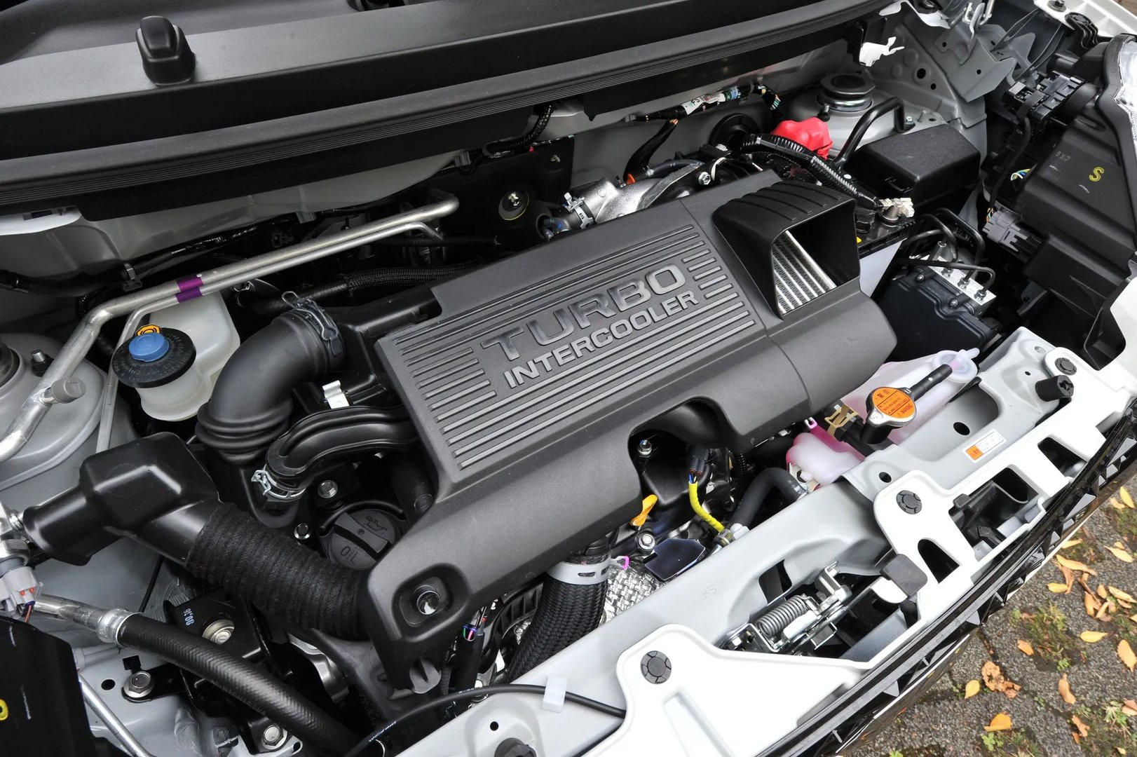 Daihatsu_Cast_1_generation__Mini_5-doors__9.jpg
