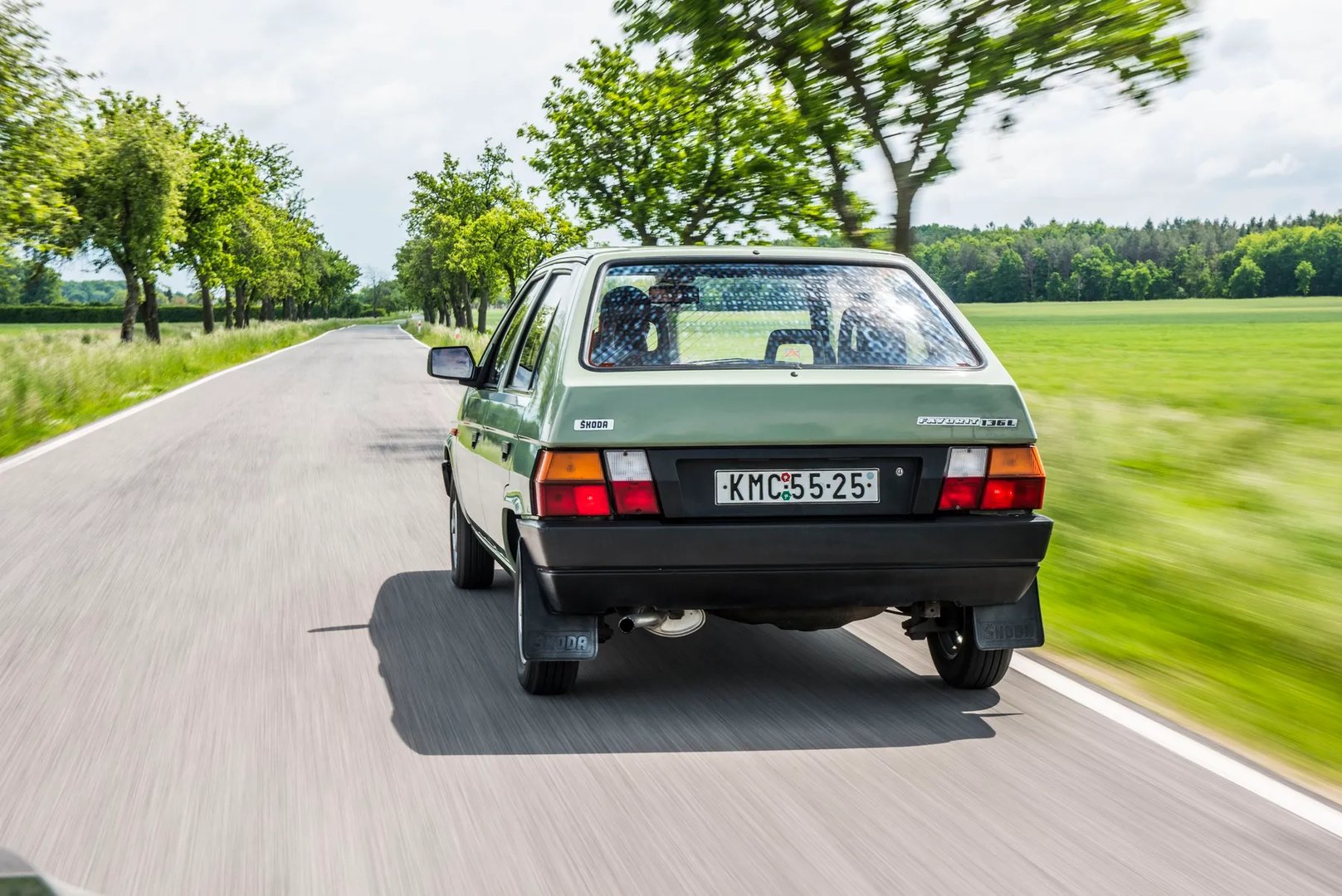 Skoda_Favorit_1_generation__Hatchback_5-door__5.jpg