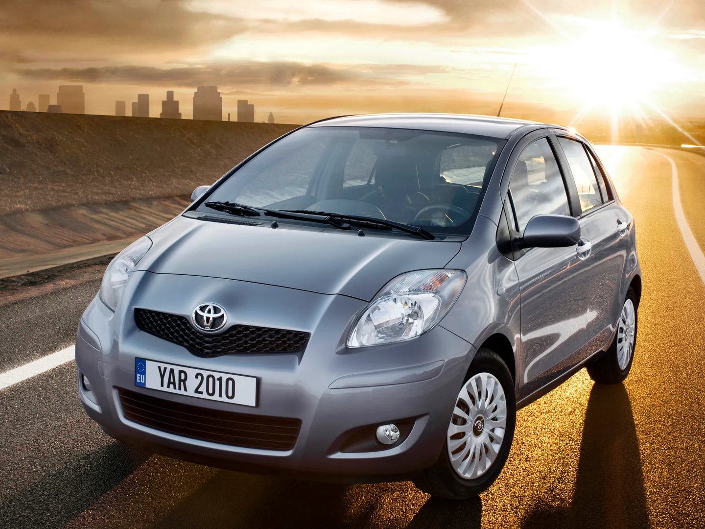 Toyota_Yaris_2_generation_restyling__Mini_5-doors__1.jpg