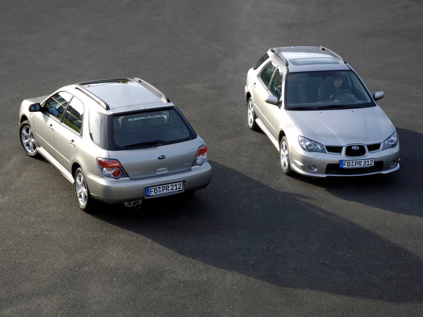 Subaru_Impreza_2_generation_restyling_2__Estate_5-door__12.jpg