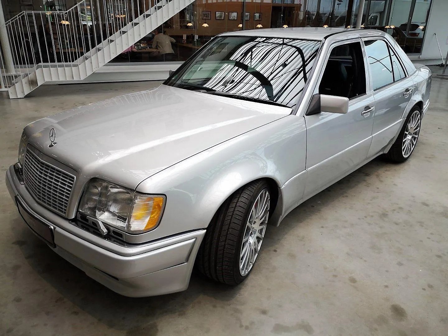 W124  Sedan