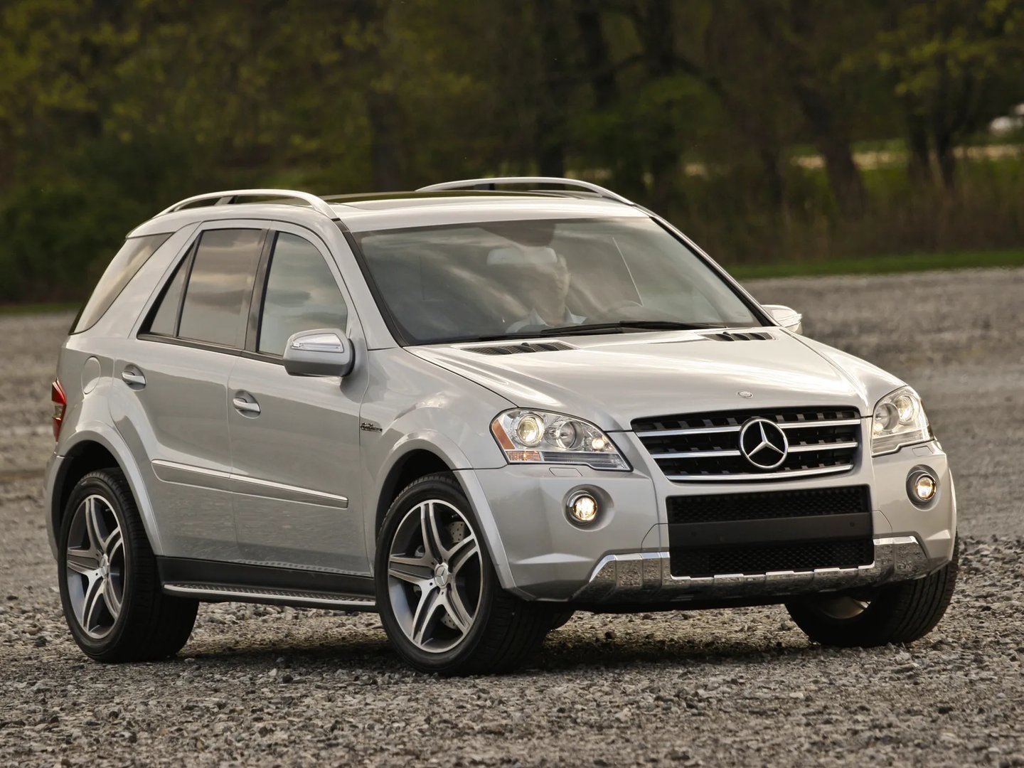 Mercedes_M-Class_AMG_2_generation_restyling__SUV_5-doors__1.jpg