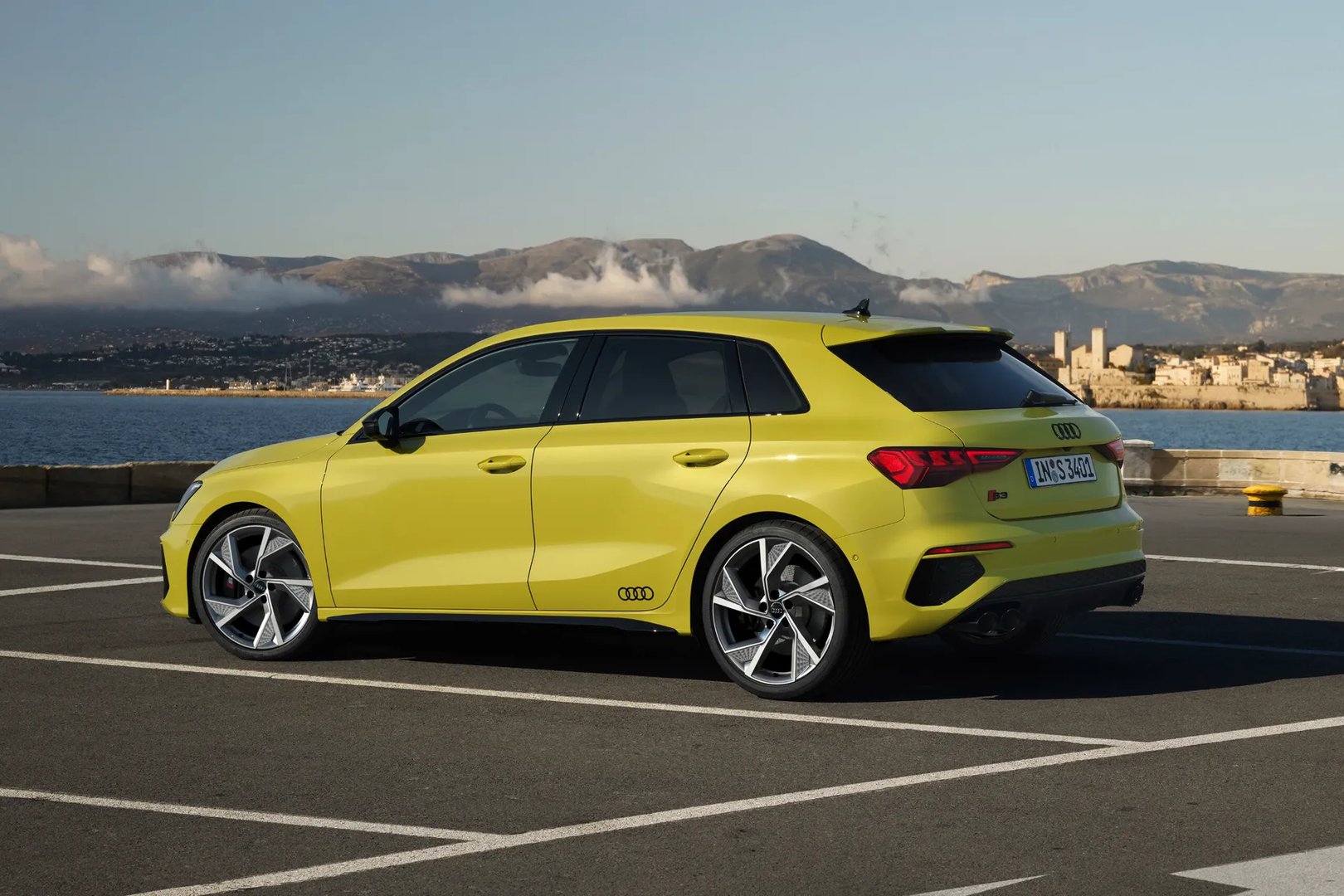Audi_S3_4_generation__Hatchback_5-door__6.jpg