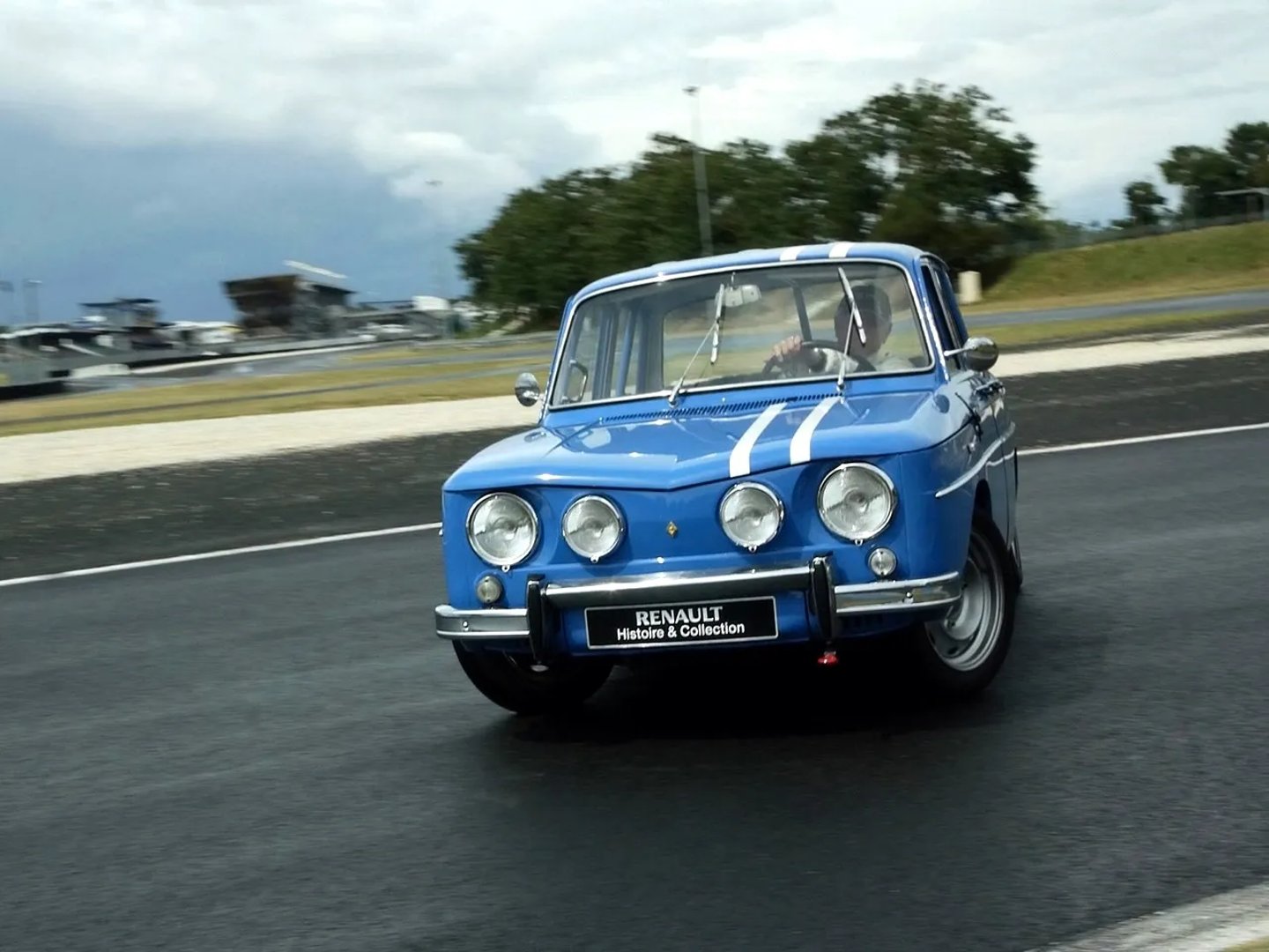 Renault_8_1_generation__Sedan__6.jpg