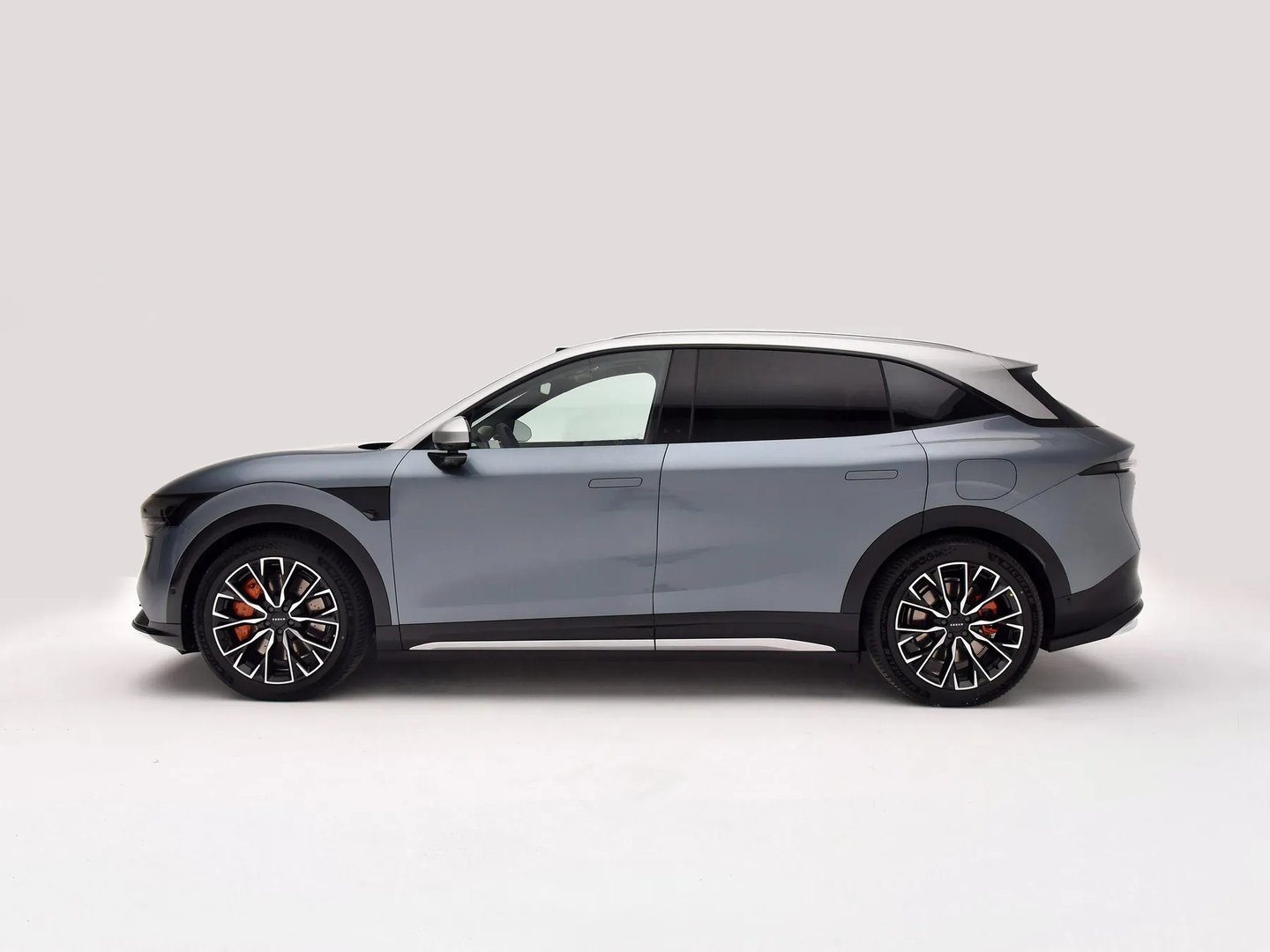 zeekr_7X_1_generation__SUV_5-doors__13.jpg