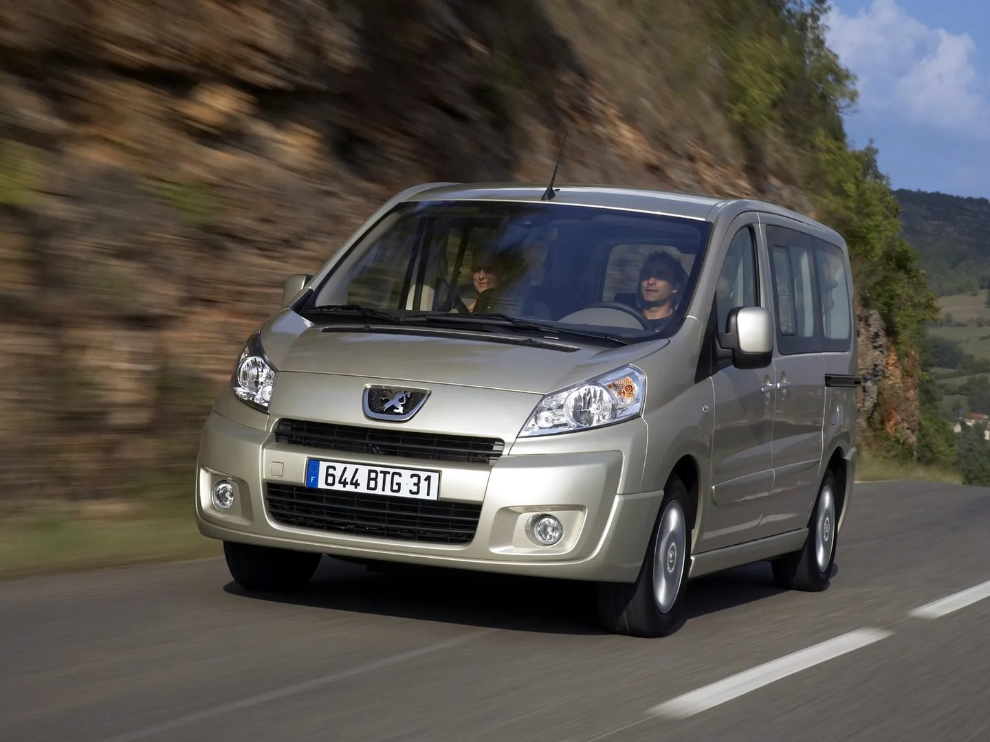 Peugeot Expert 2 generation  Minivan