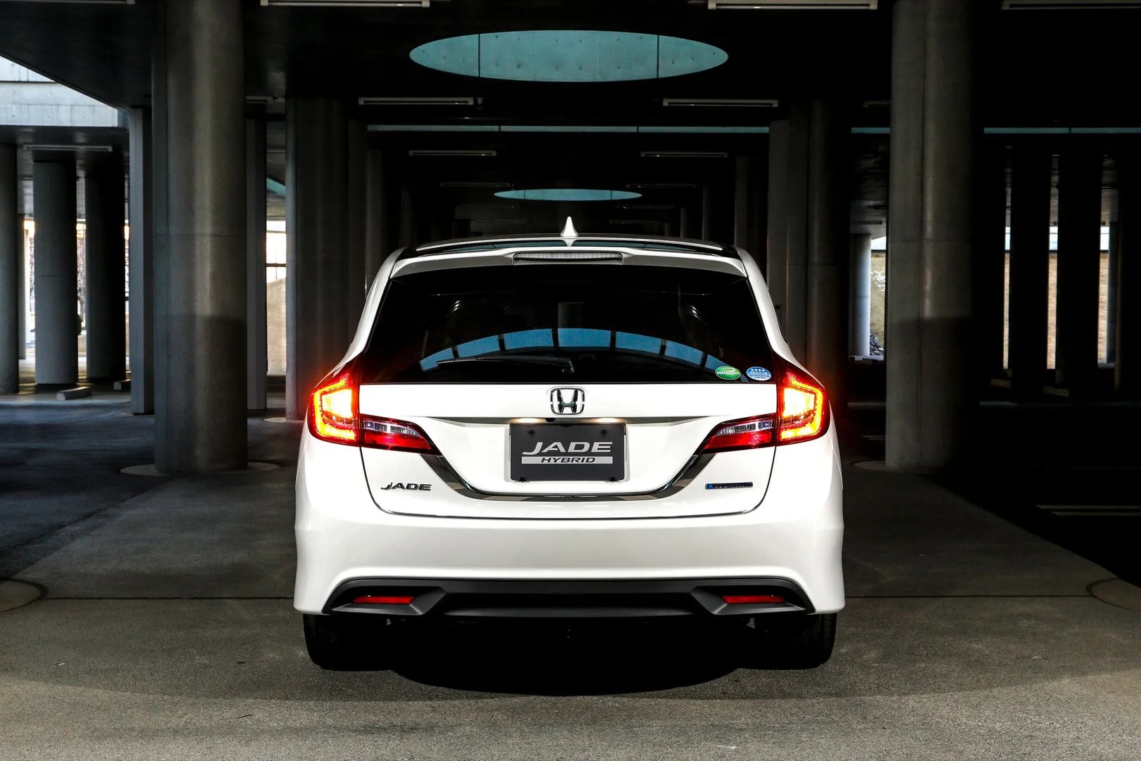 Honda_Jade_1_generation__Hatchback_5-door__12.jpg