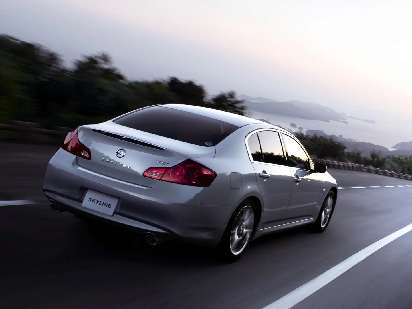 Nissan_Skyline_12_generation_restyling__Sedan__3.jpg