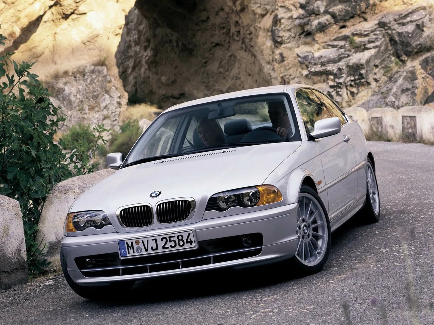 BMW_3_series_4_generation__Coupe__12.jpg