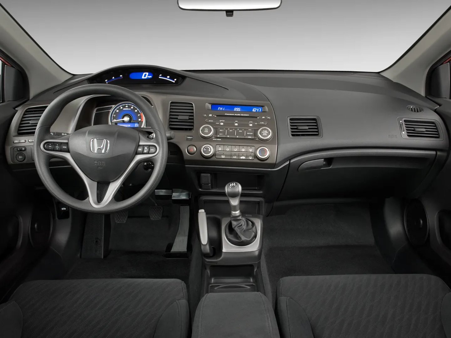 Honda_Civic_(USA)_8_generation_restyling__Coupe__9.jpg