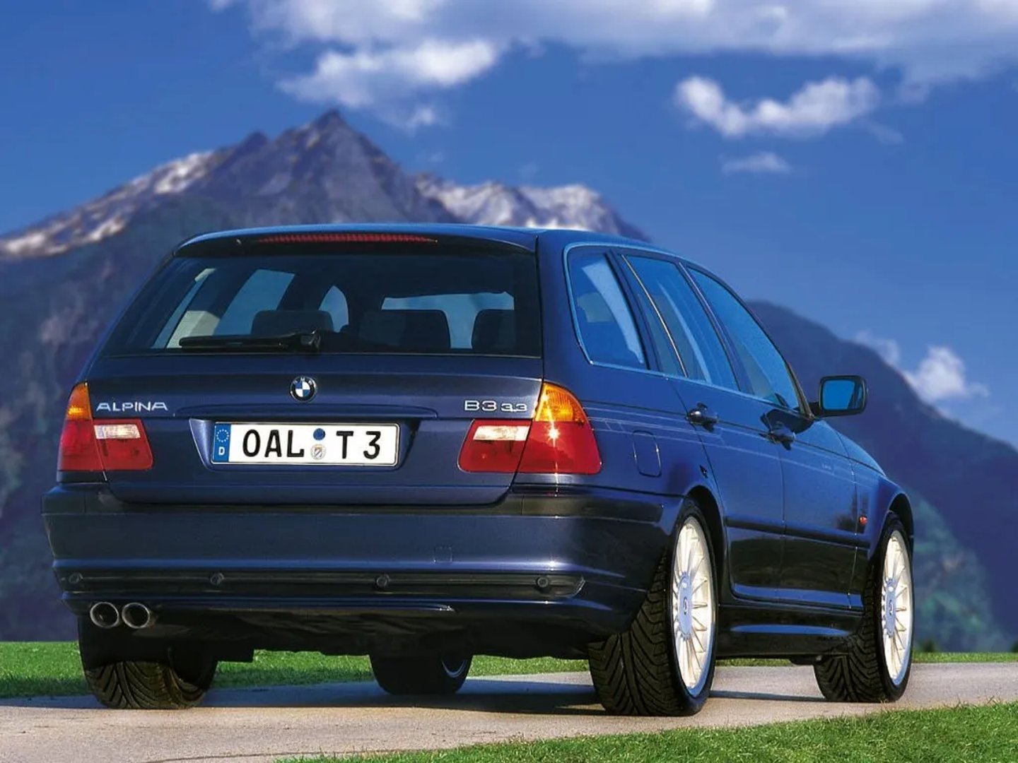 Alpina_B3_3_generation__Estate_5-door__1.jpg