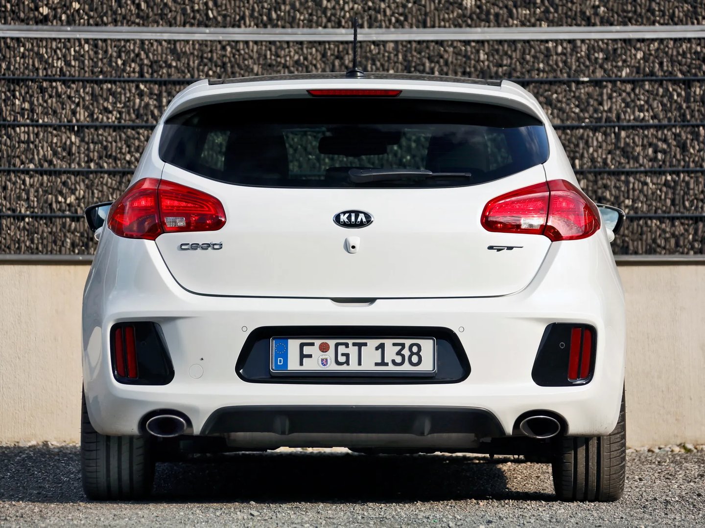 Kia_Ceed_GT_1_generation__Hatchback_5-door__5.jpg