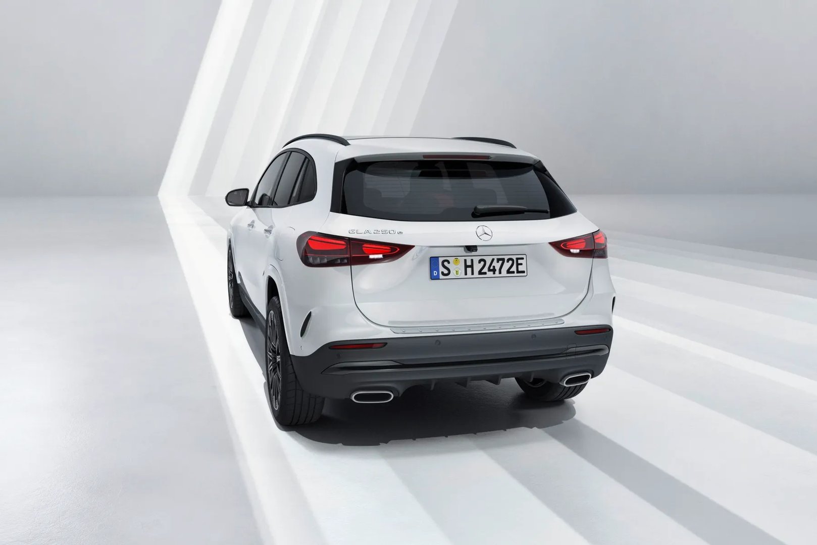 Mercedes_GLA_2_generation_restyling__SUV_5-doors__4.jpg