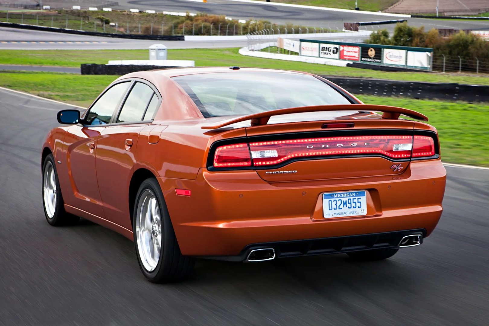 Dodge_Charger_6_generation__Sedan__4.jpg