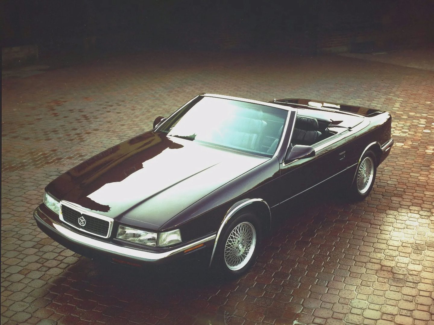 Chrysler_TC_by_Maserati_1_generation__Cabrio__5.jpg