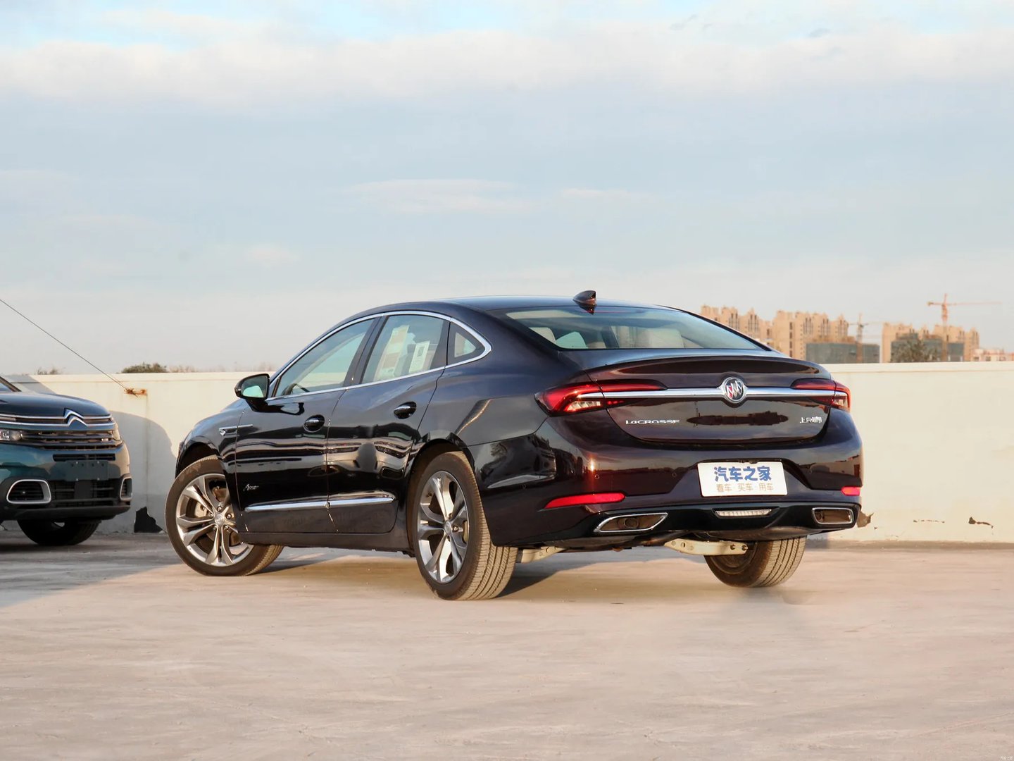 Buick_LaCrosse_4_generation__Sedan__3.jpg