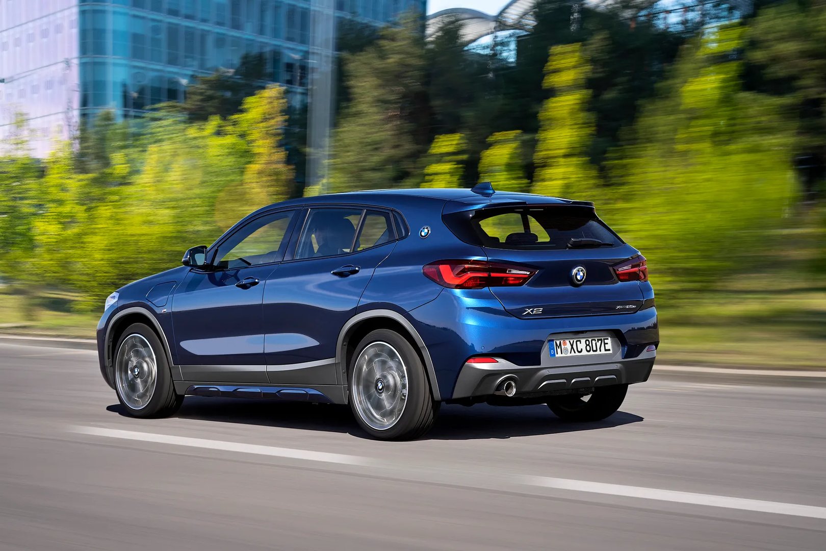BMW_X2_1_generation_restyling_1__SUV_5-doors__5.jpg