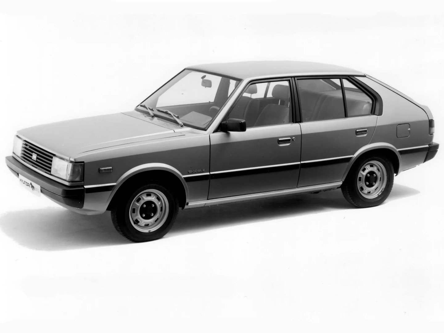 Hyundai_Pony_2_generation__Mini_5-doors__5.jpg