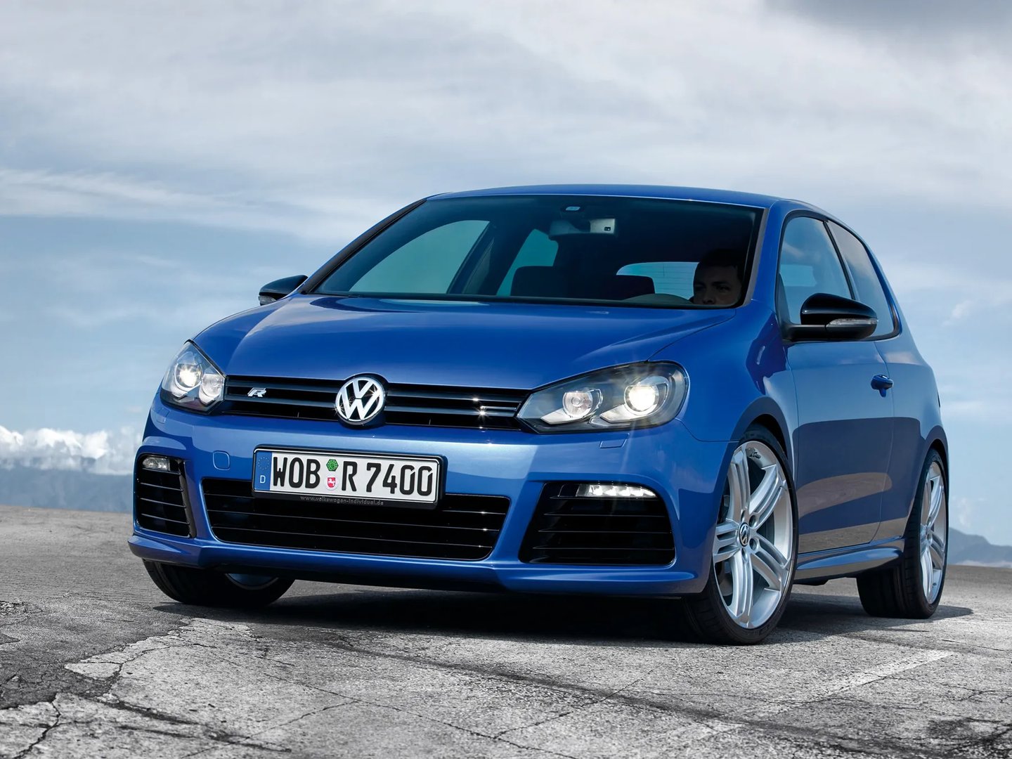 —  Hatchback 3-door