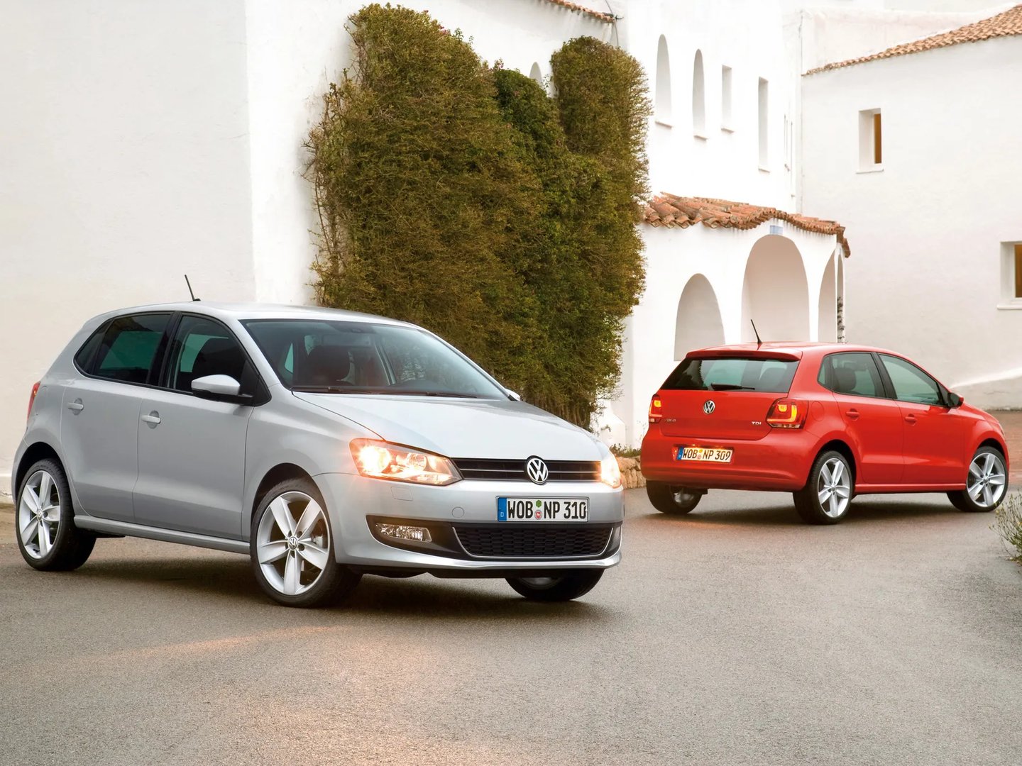 Volkswagen_Polo_5_generation__Mini_5-doors__10.jpg