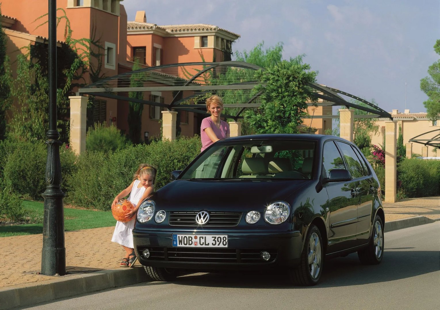 Volkswagen_Polo_4_generation__Mini_5-doors__7.jpg
