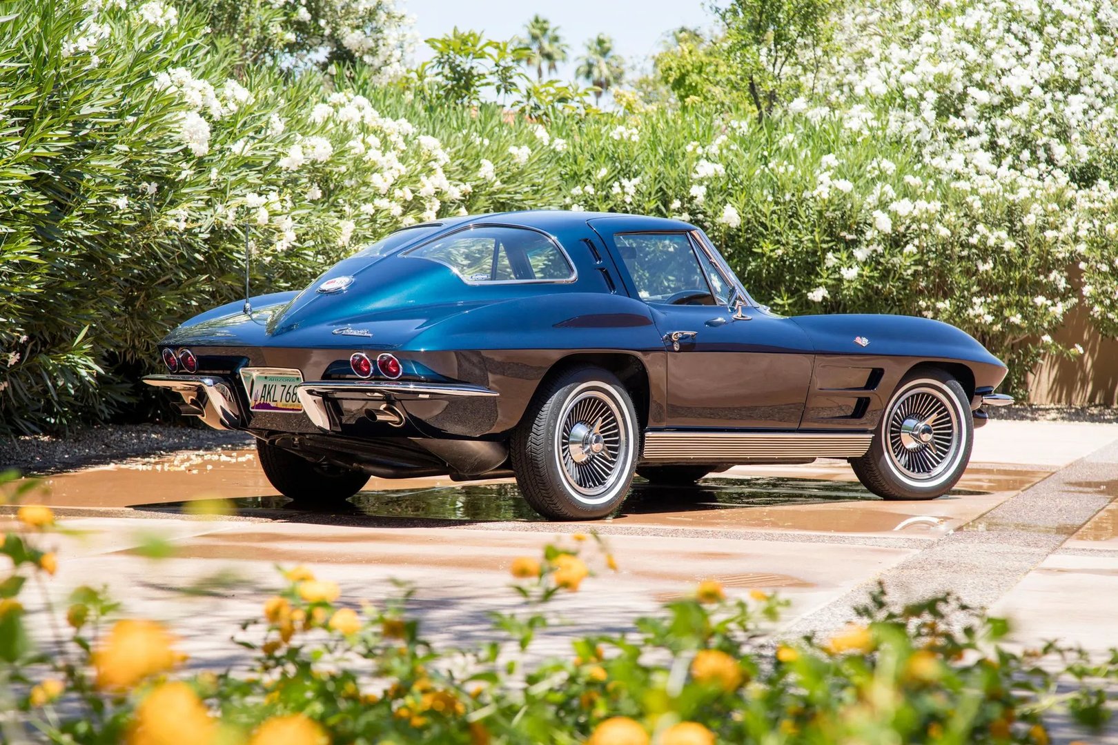 Chevrolet_Corvette_2_generation__Coupe__8.jpg