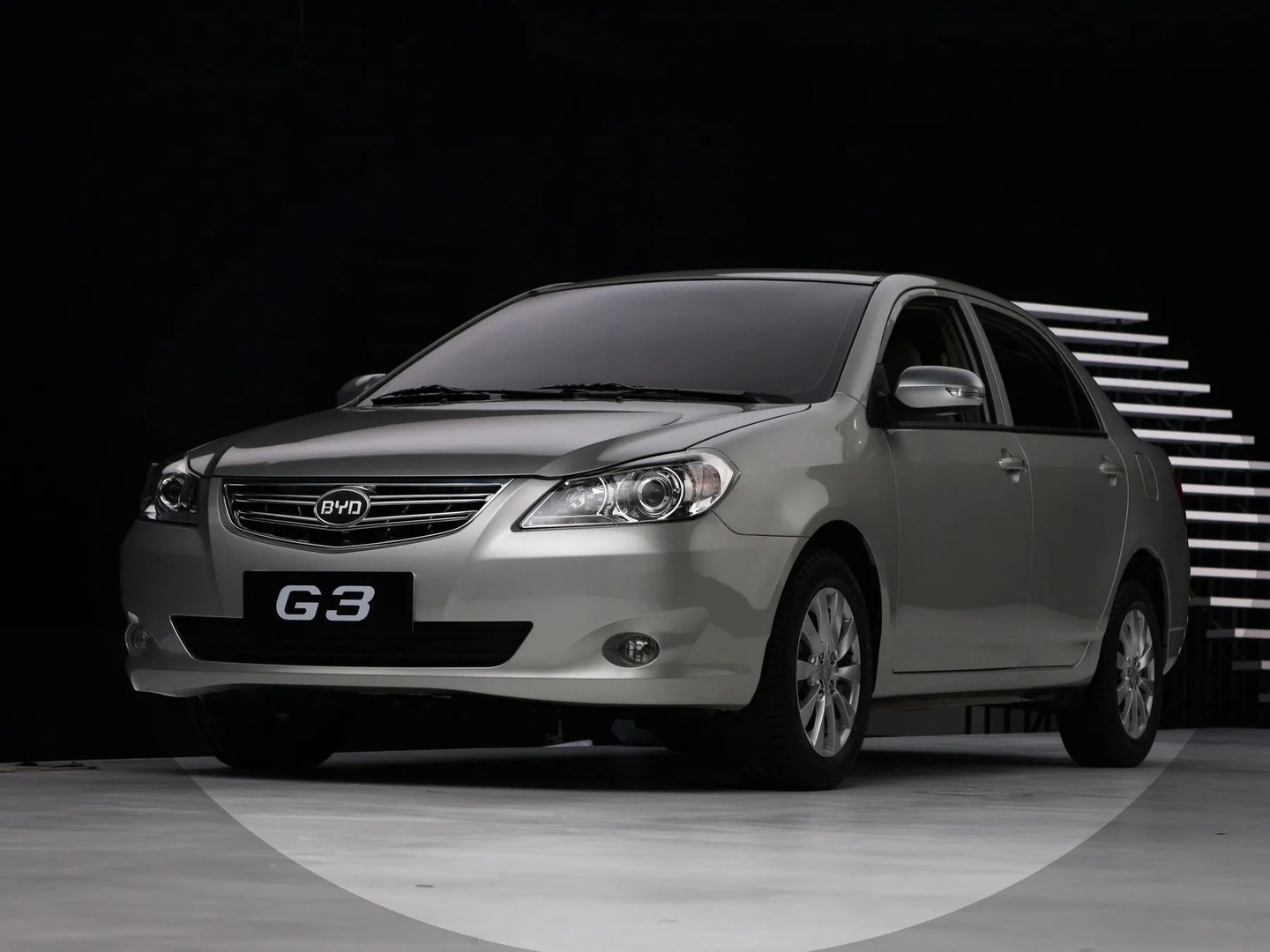 BYD_G3_1_generation__Sedan__4.jpg
