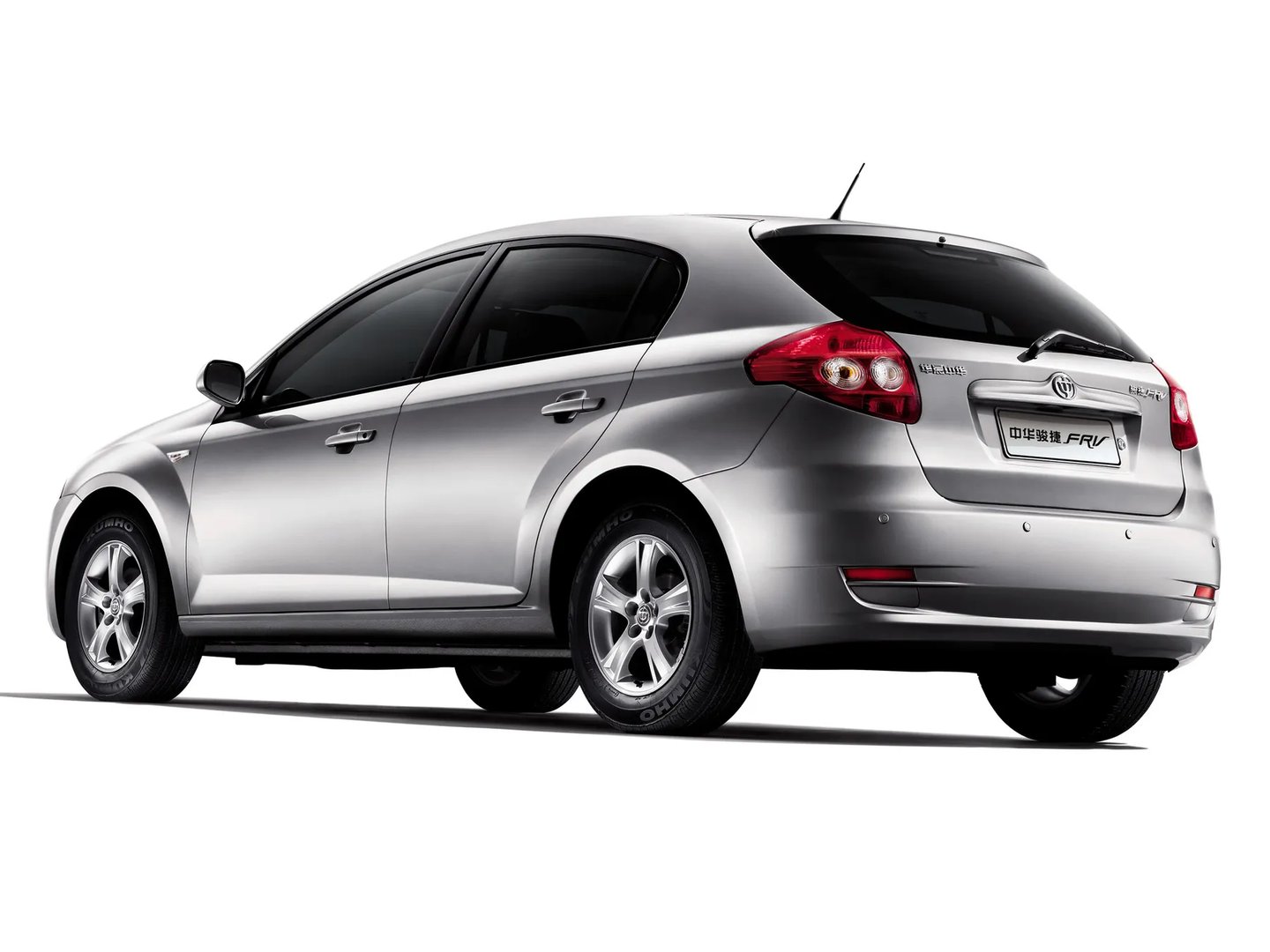 Brilliance_FRV_(BS2)_1_generation__Hatchback_5-door__8.jpg