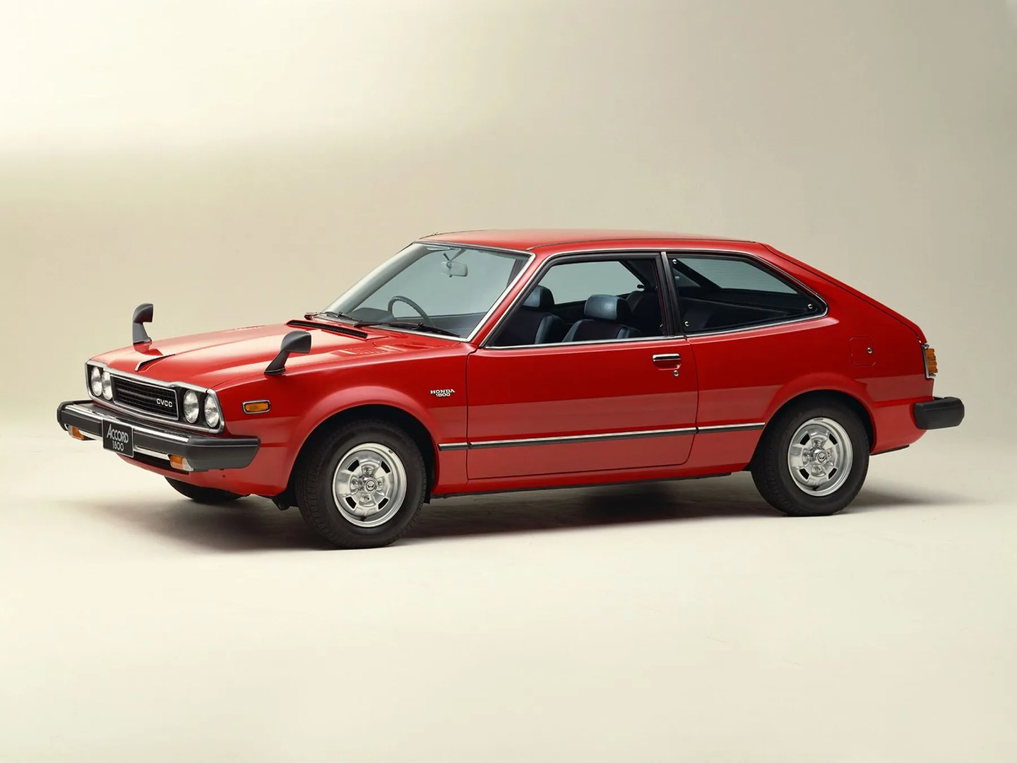 Honda_Accord_1_generation__Hatchback_3-door__1.jpg