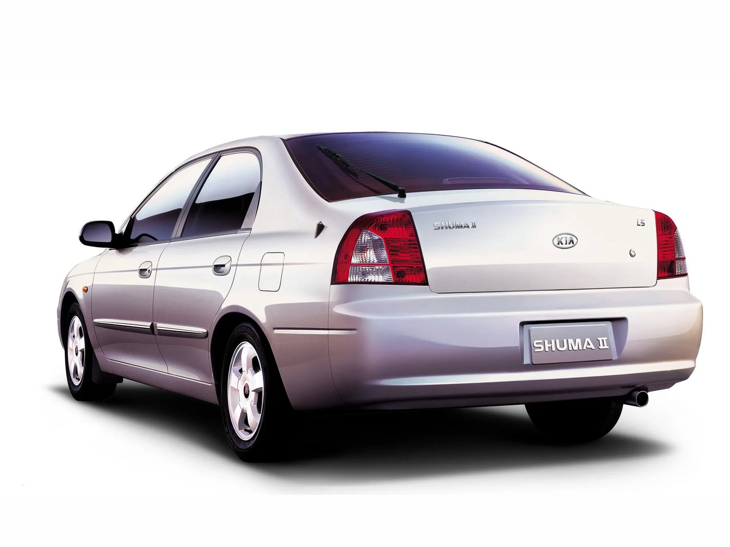 Kia_Shuma_2_generation__Liftback__1.jpg