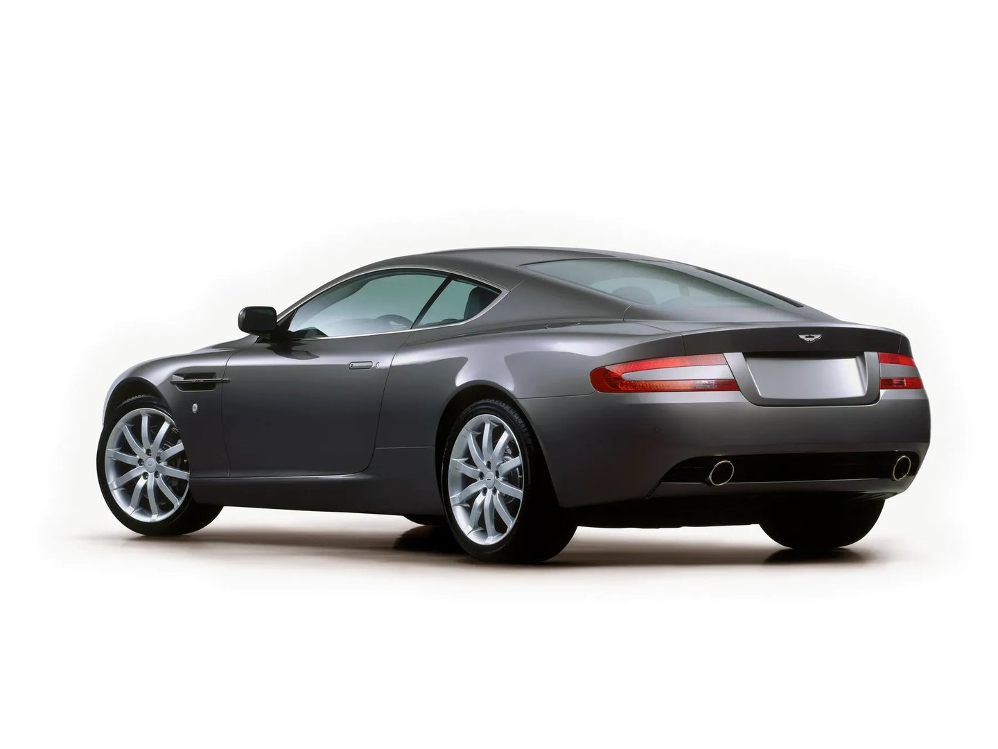 Aston Martin_DB9_1_generation__Coupe__6.jpg