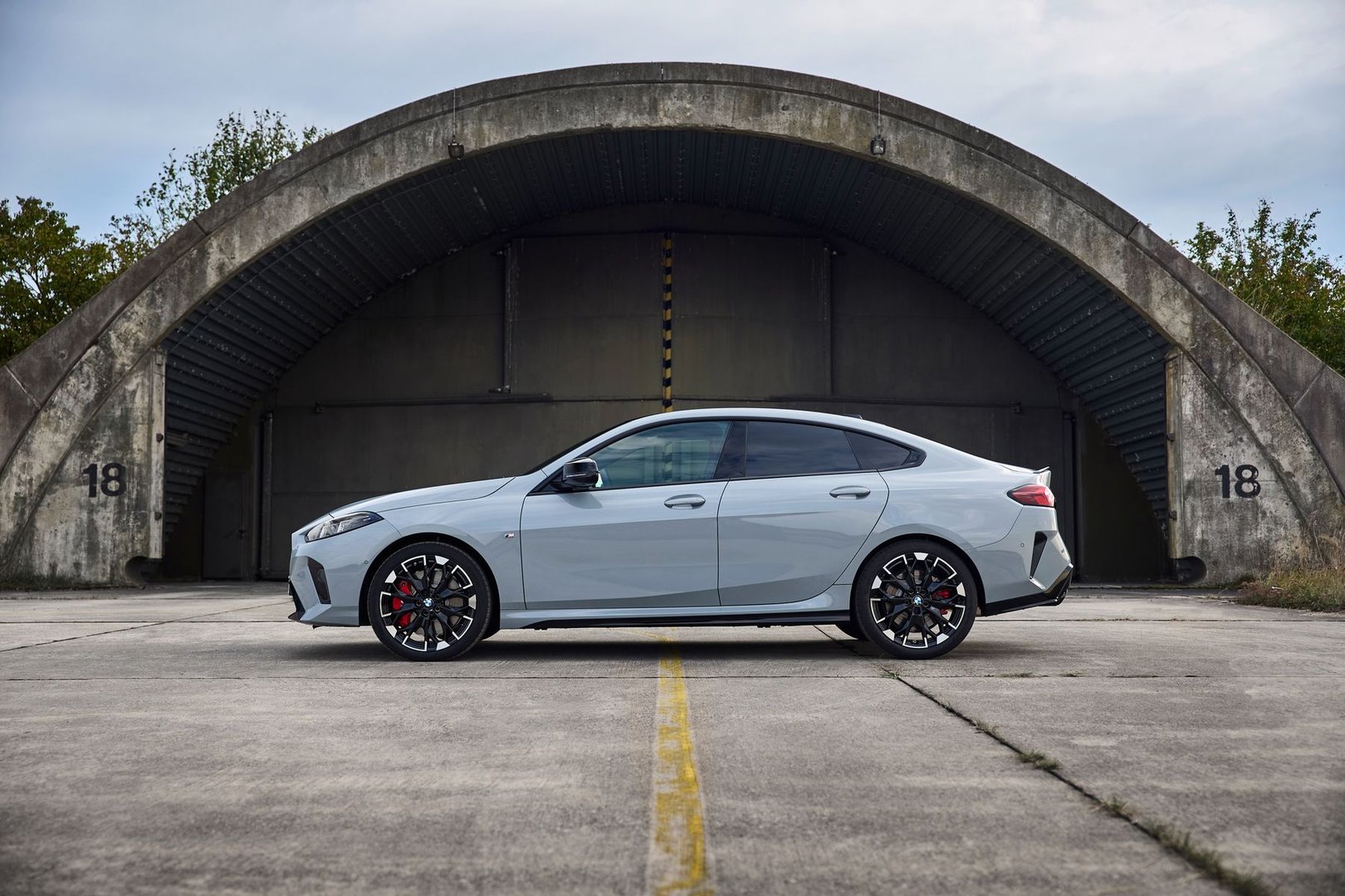 bmw_2_series_2_generation__Sedan__27.jpg
