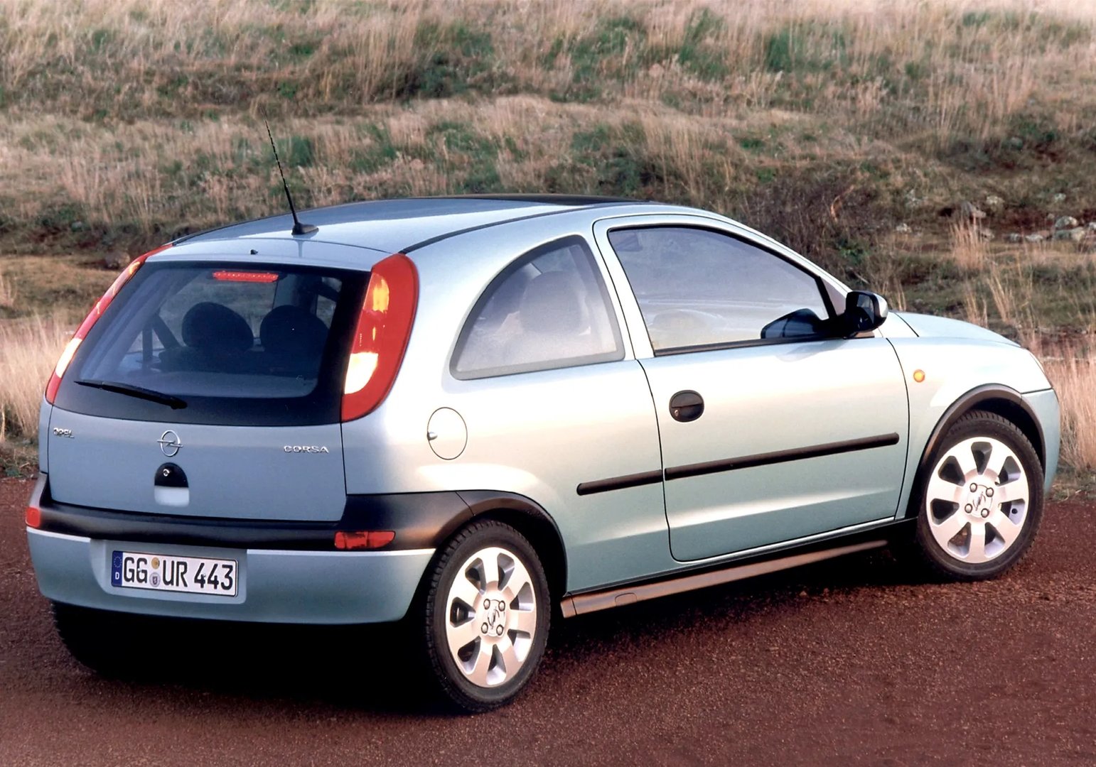 Opel_Corsa_3_generation__Mini_3-doors__13.jpg