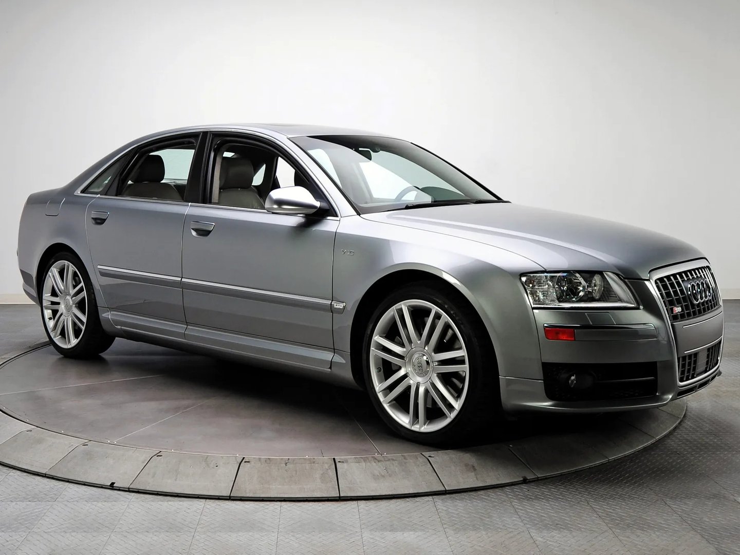 Audi_S8_2_generation_restyling__Sedan__6.jpg