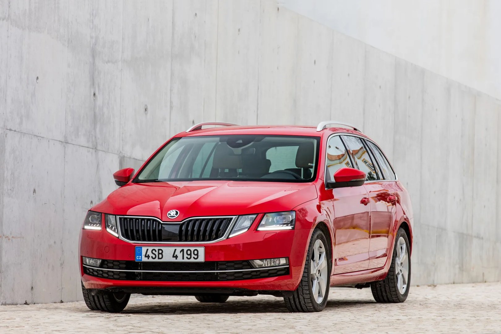 3 generation, restyling 