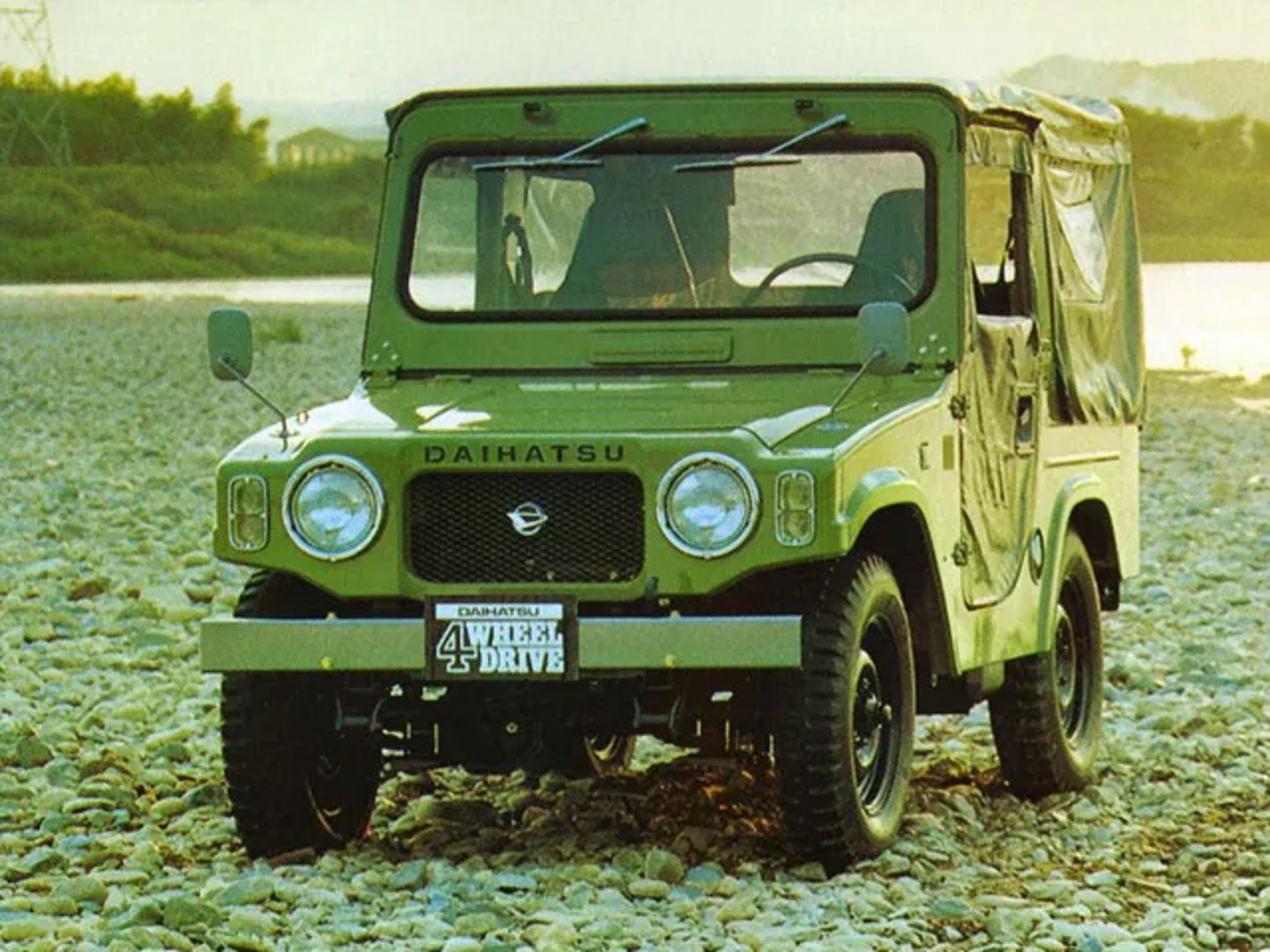 Daihatsu_Wildcat_1_generation__SUV_3-doors__main.jpg